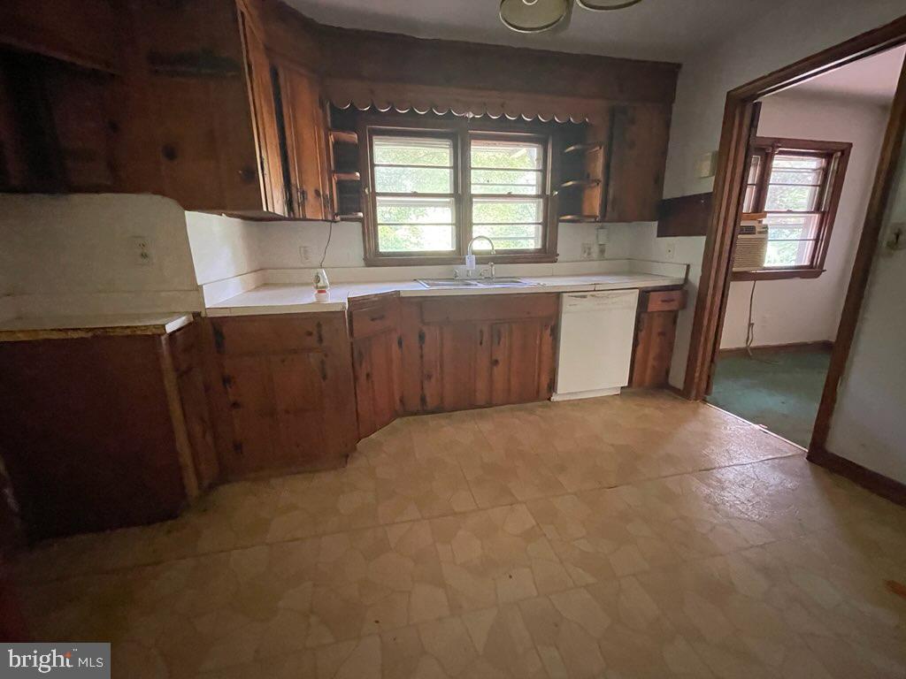 518 ARRINGTON ROAD