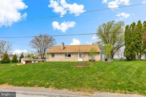 Photo of 4487 Chinchilla Avenue, MOUNT JOY, PA 17552 (MLS # PALA2068234)