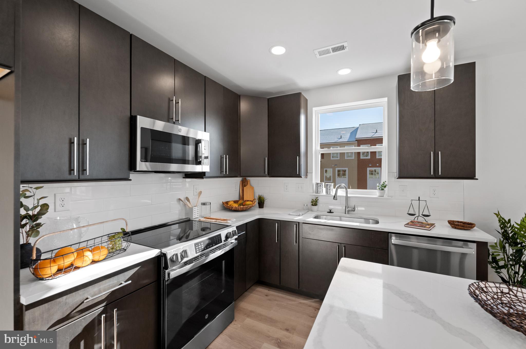 ARBOR PLACE - Residential