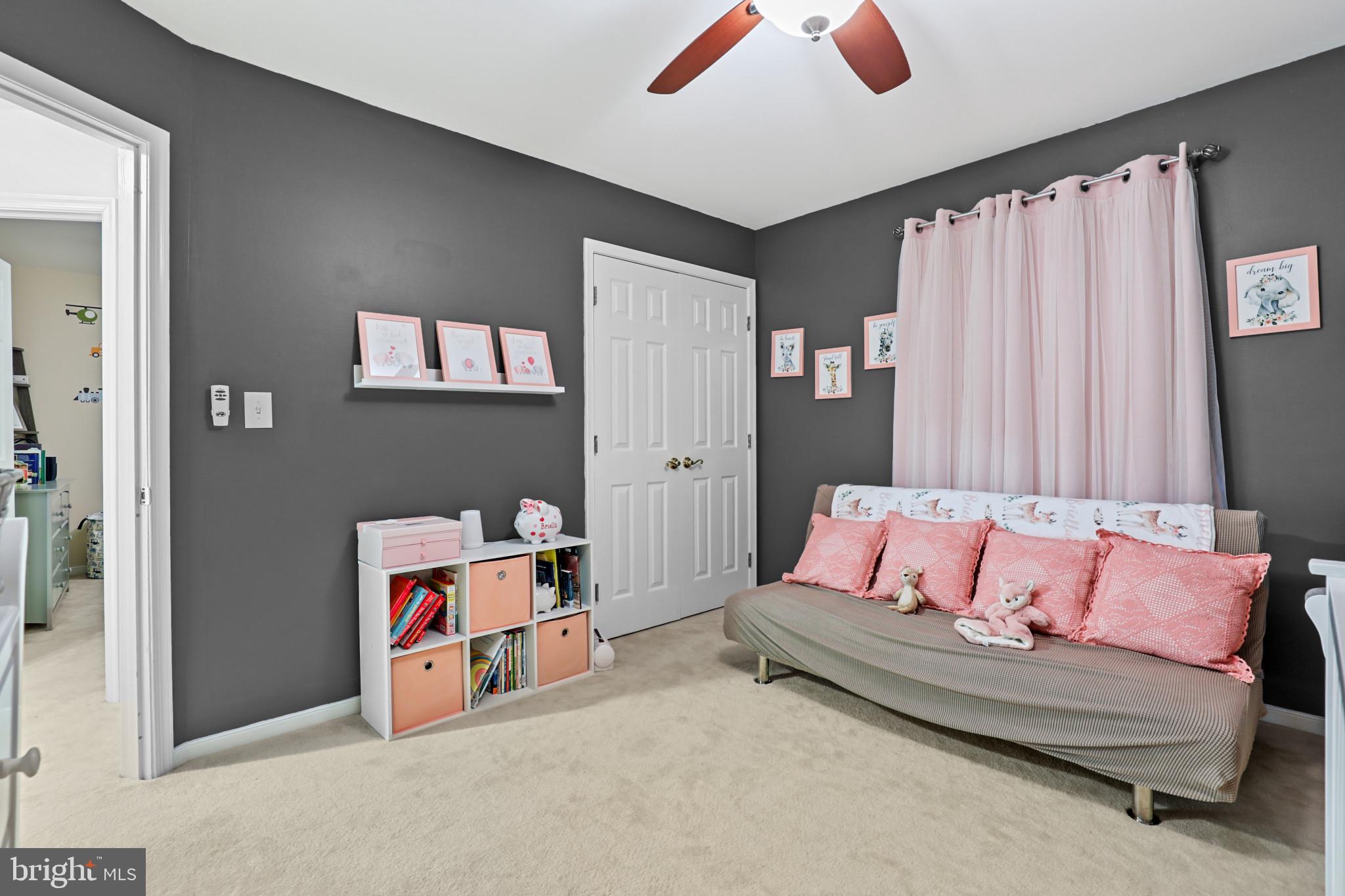 OVERVIEW MANOR - Residential