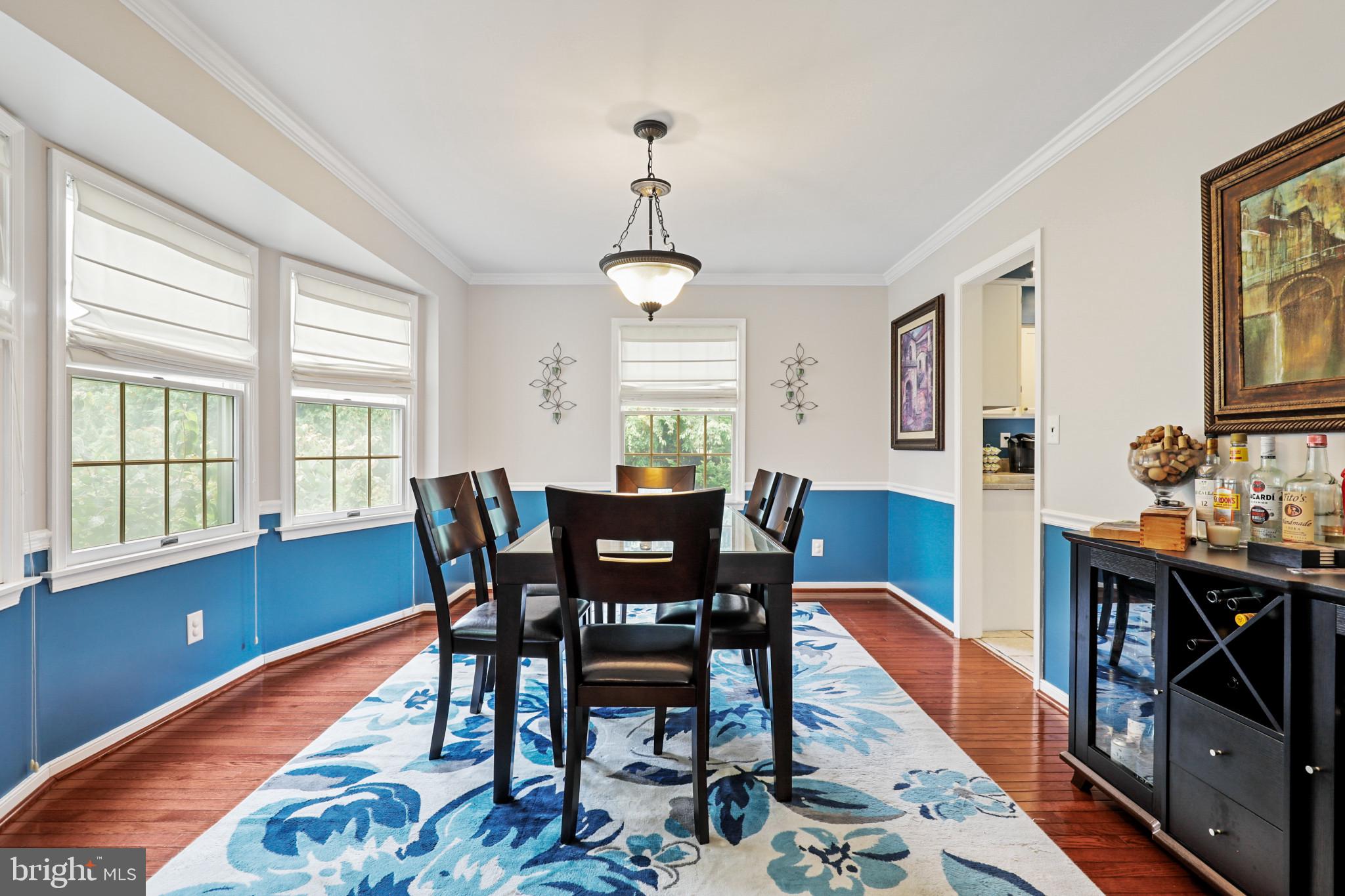 OVERVIEW MANOR - Residential