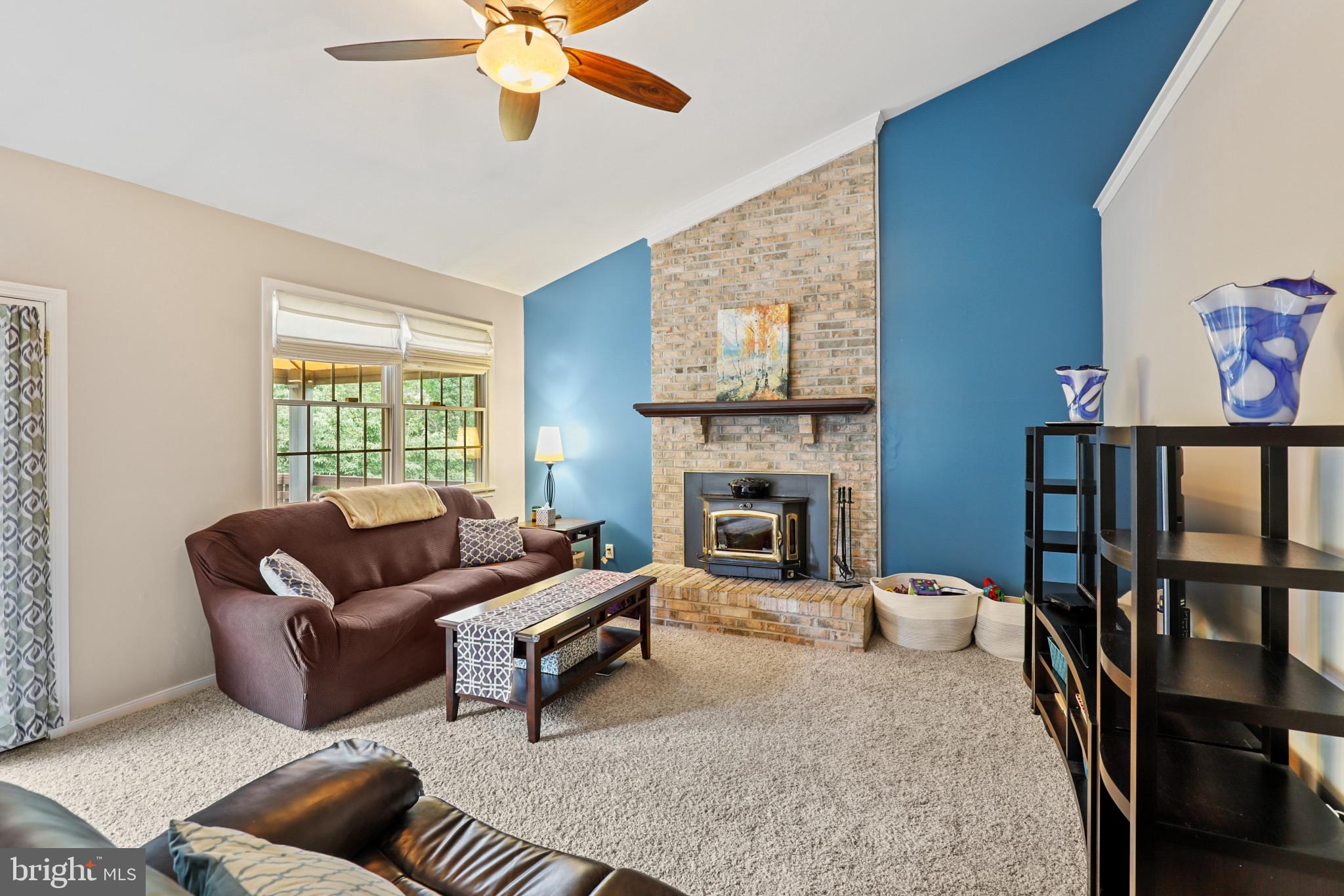 OVERVIEW MANOR - Residential