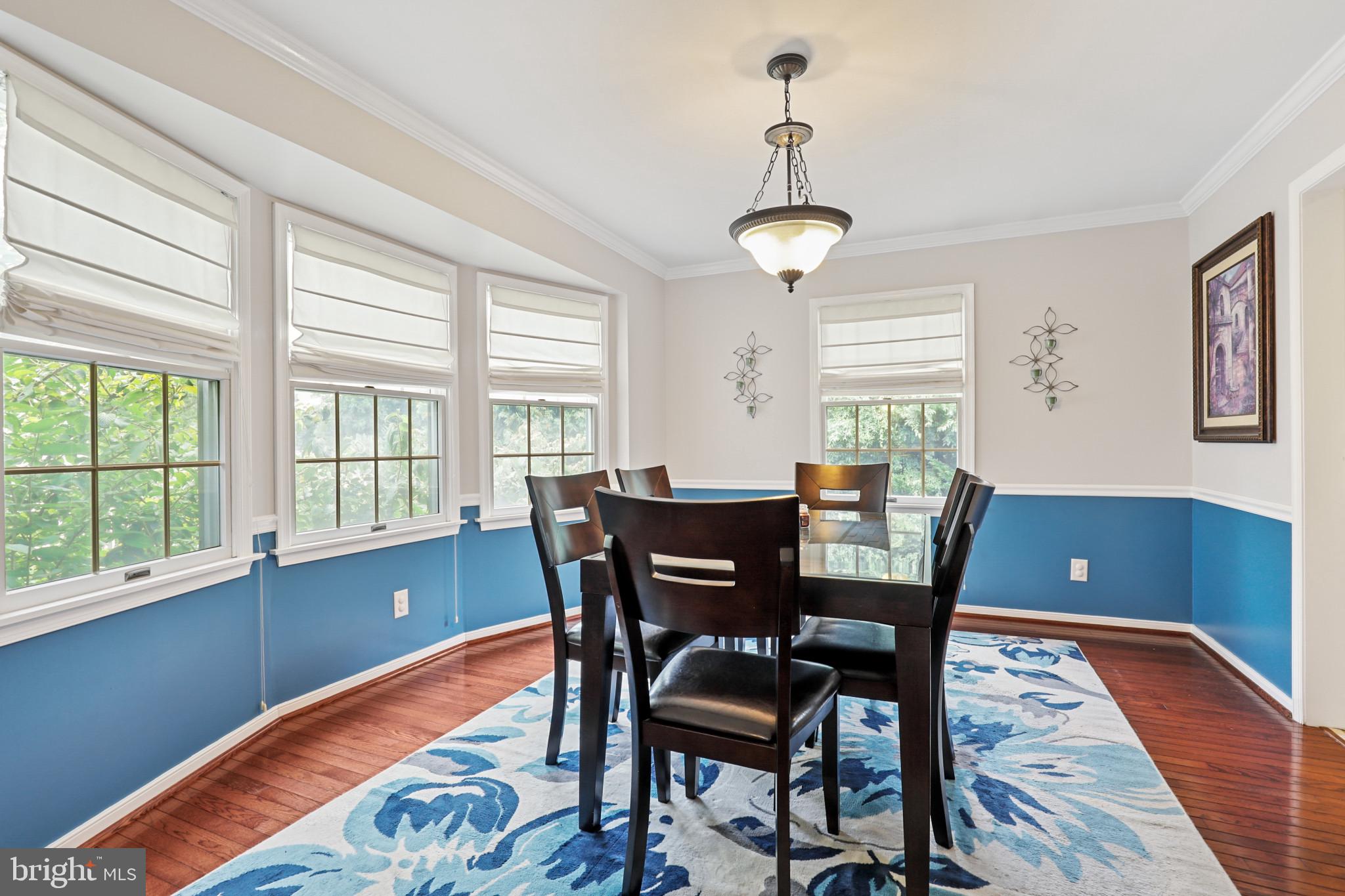 OVERVIEW MANOR - Residential