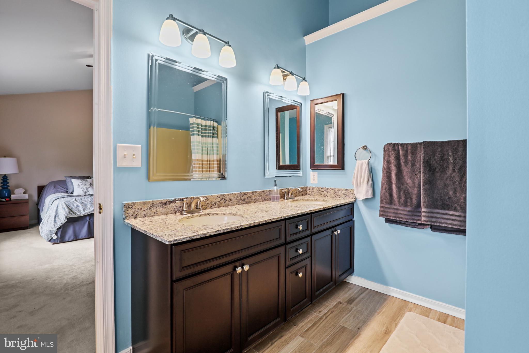 OVERVIEW MANOR - Residential