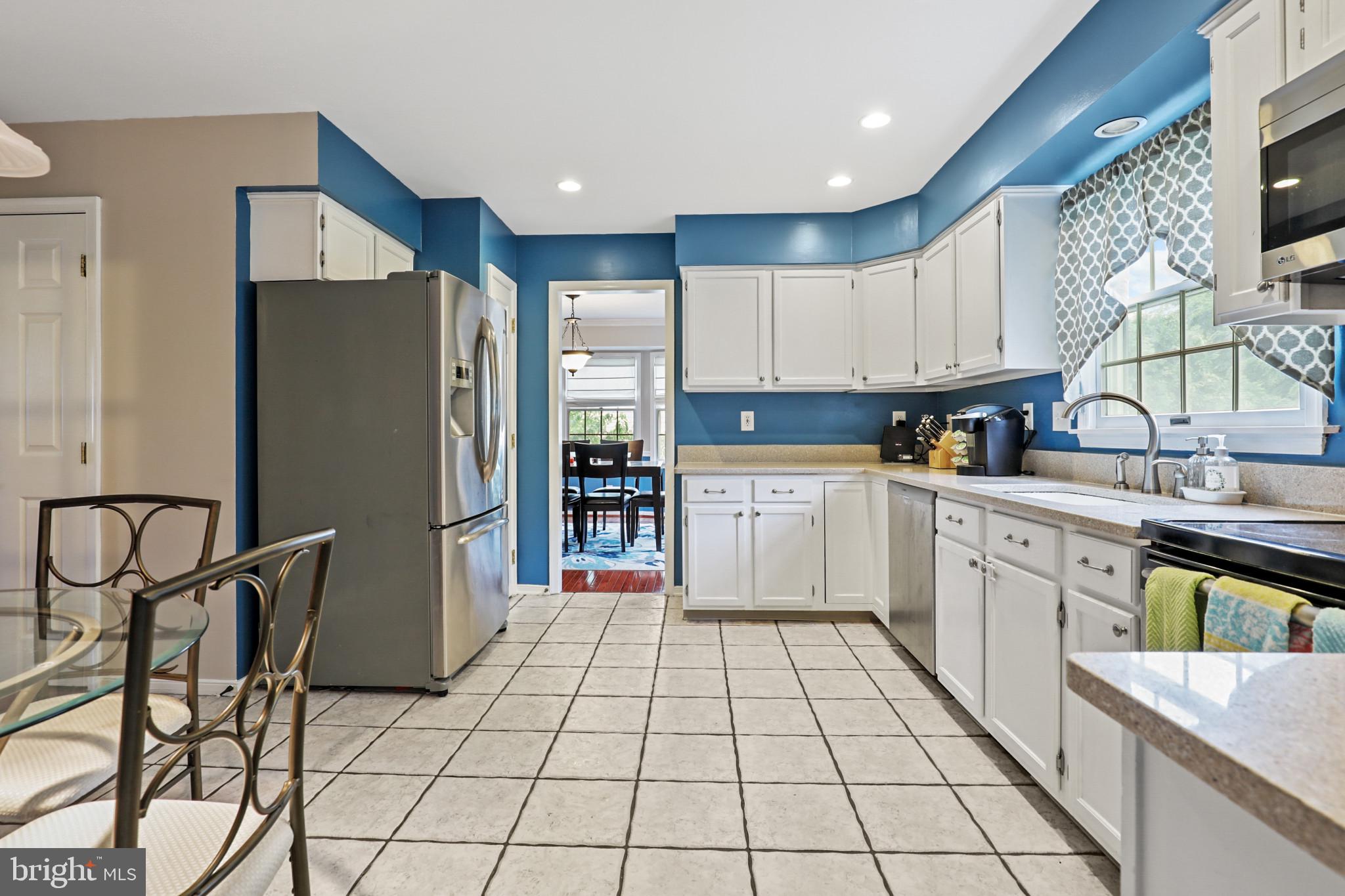 OVERVIEW MANOR - Residential