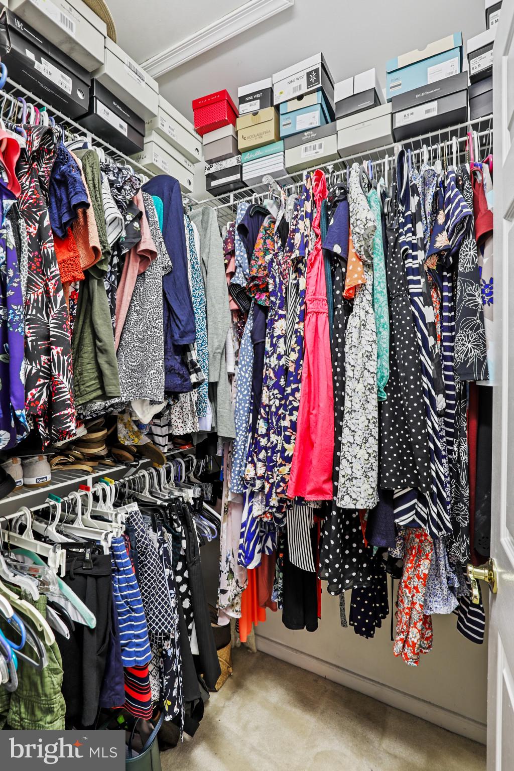 OVERVIEW MANOR - Residential