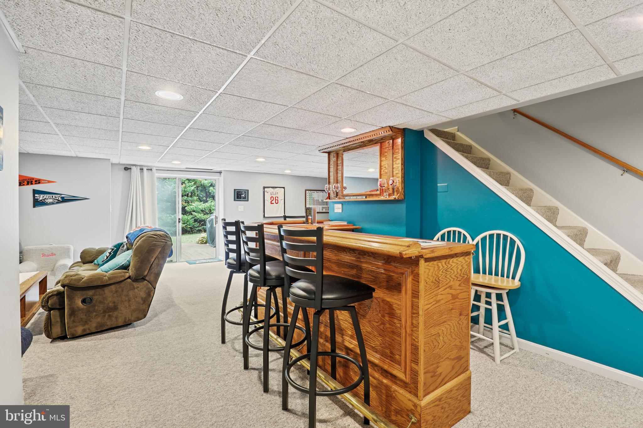 OVERVIEW MANOR - Residential