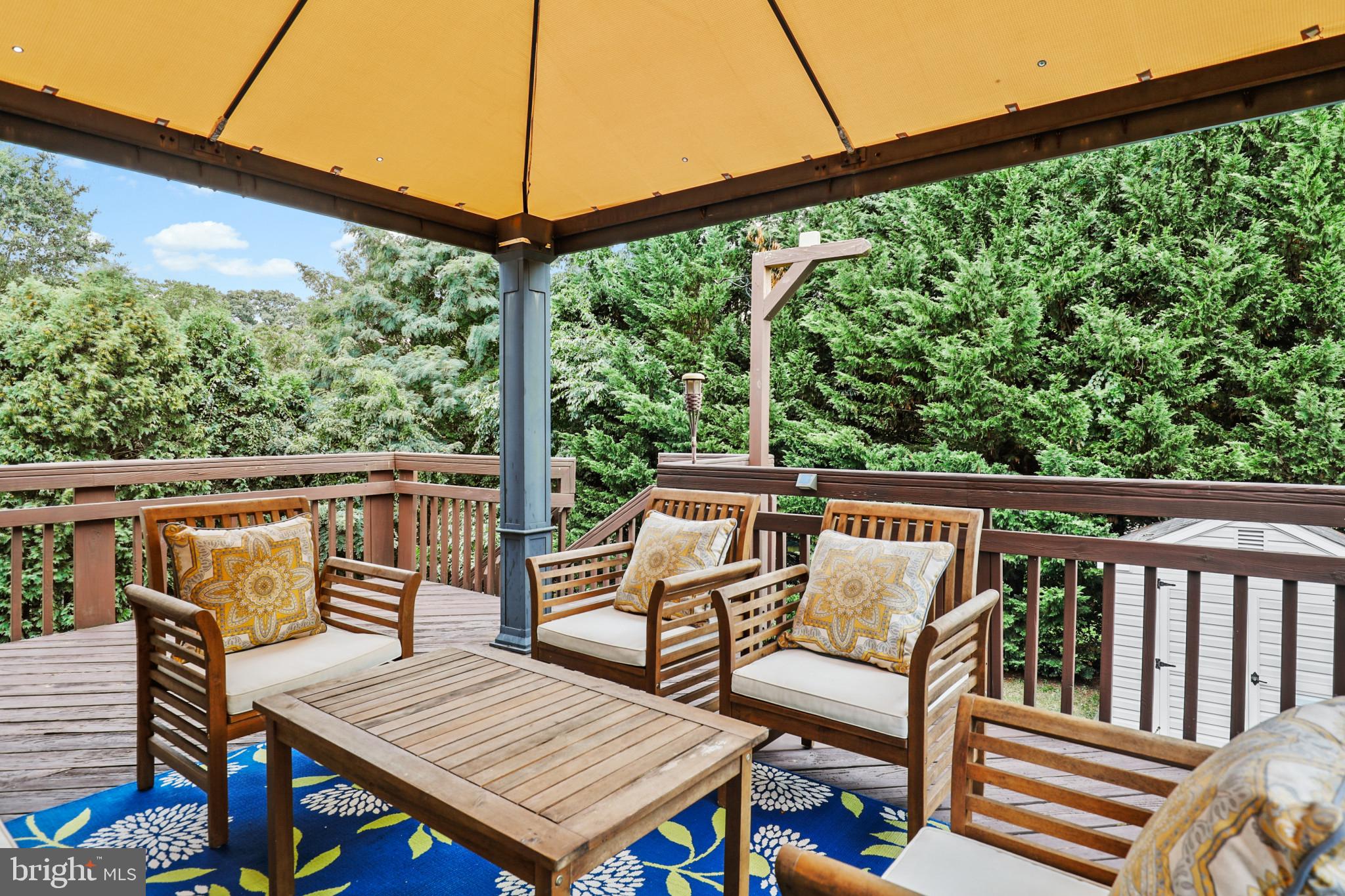 OVERVIEW MANOR - Residential