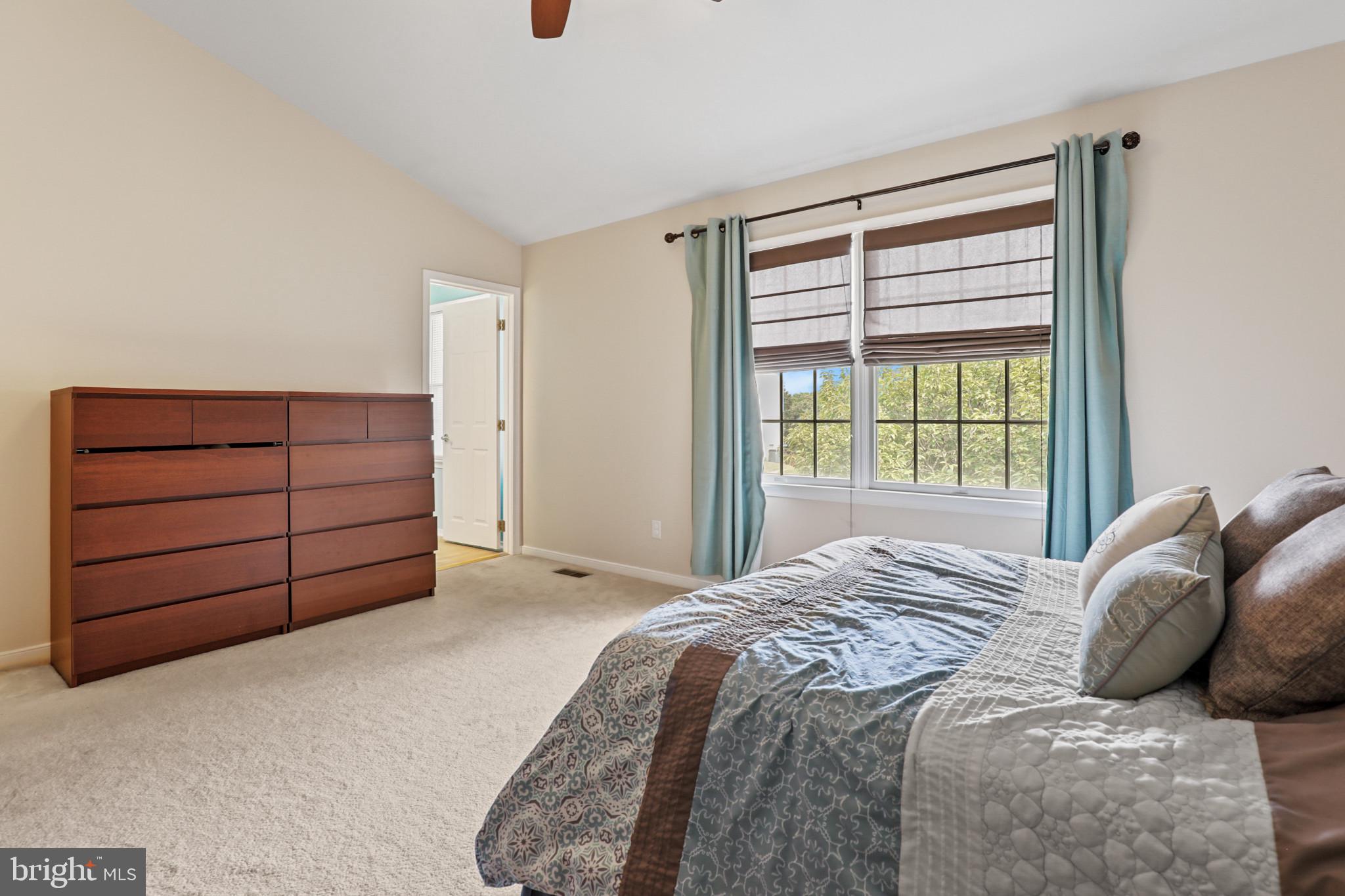 OVERVIEW MANOR - Residential