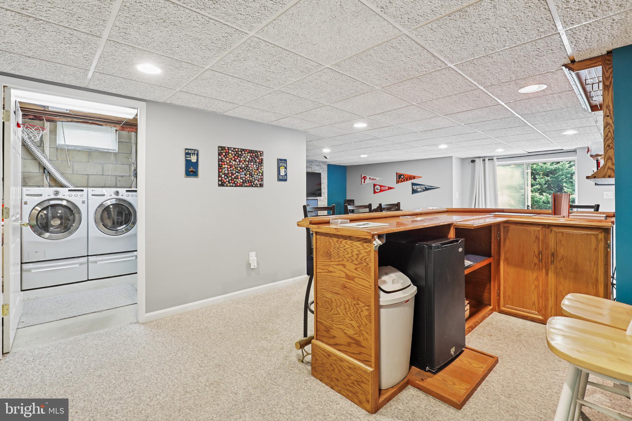 OVERVIEW MANOR - Residential