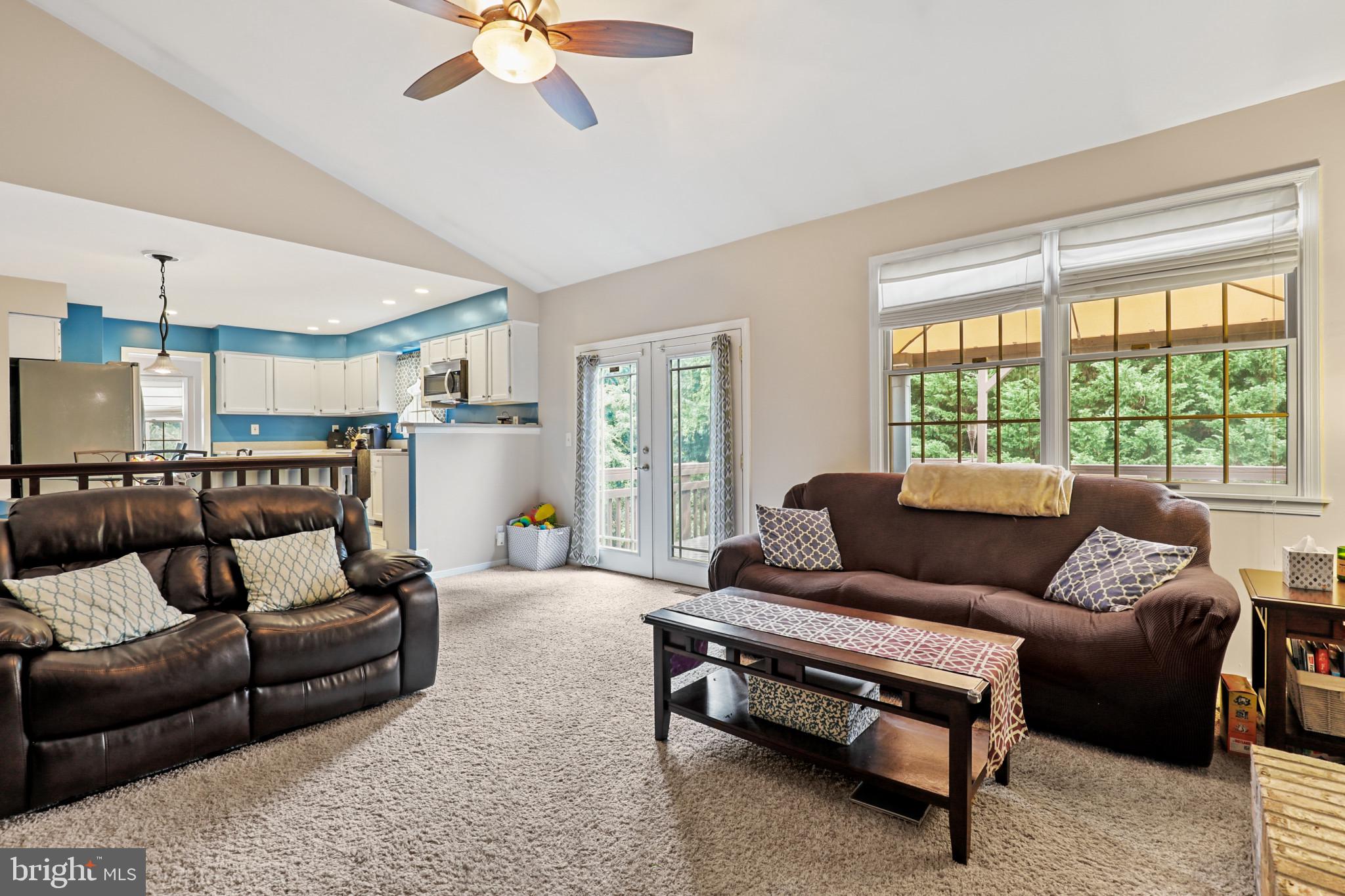 OVERVIEW MANOR - Residential