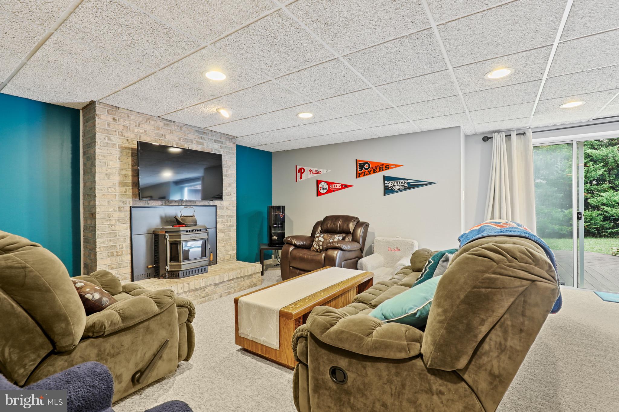 OVERVIEW MANOR - Residential