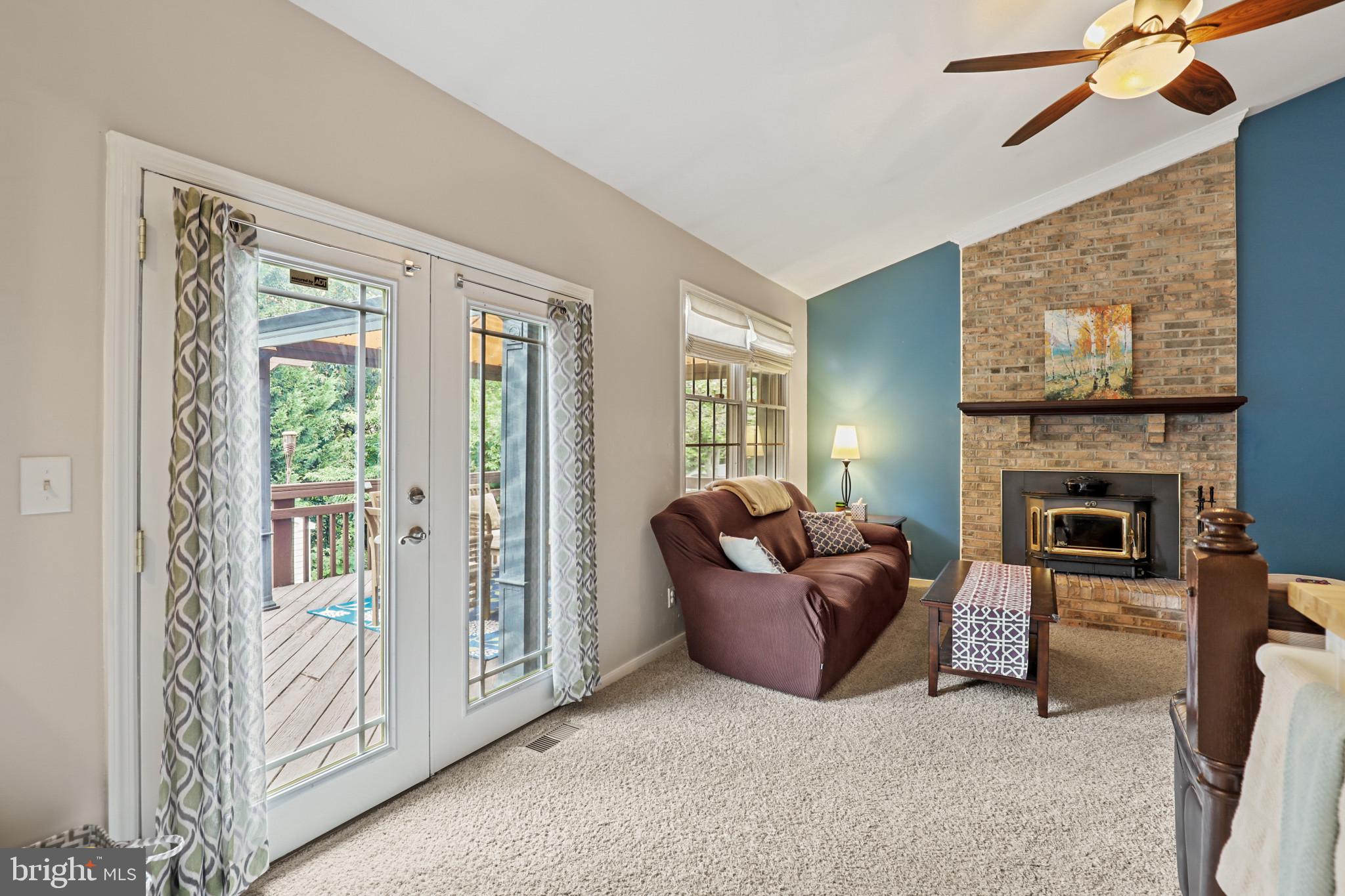 OVERVIEW MANOR - Residential