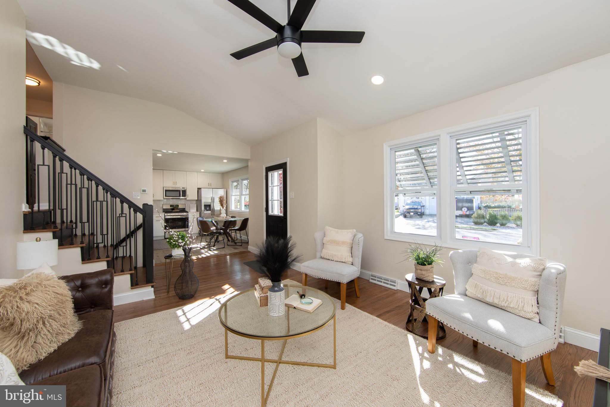 405 E MELROSE AVENUE