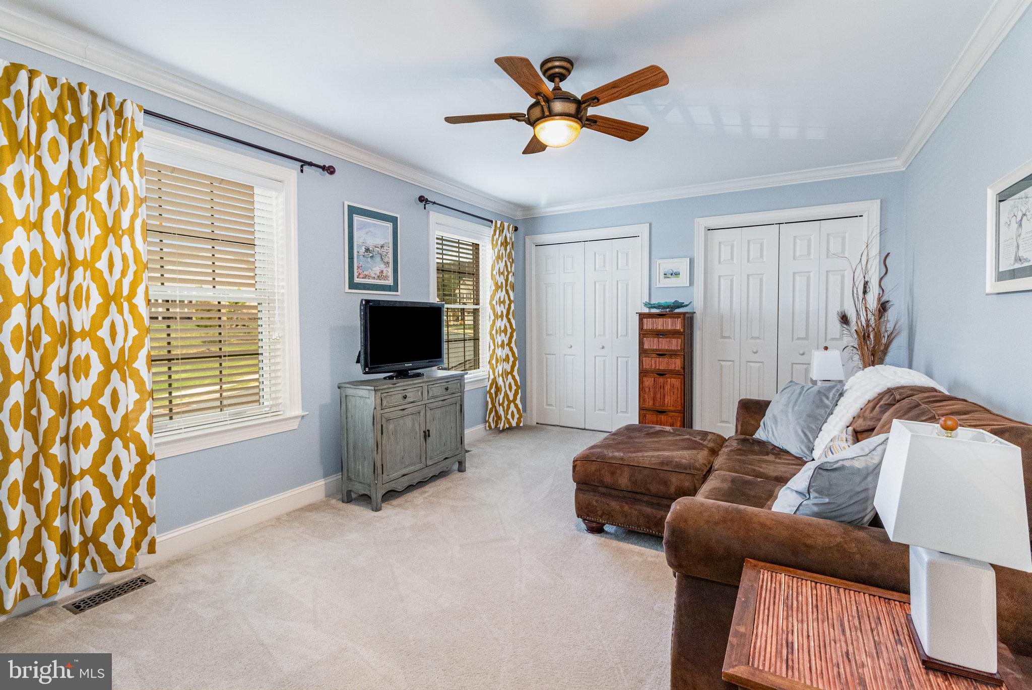 WYNDHURST MANOR - Residential