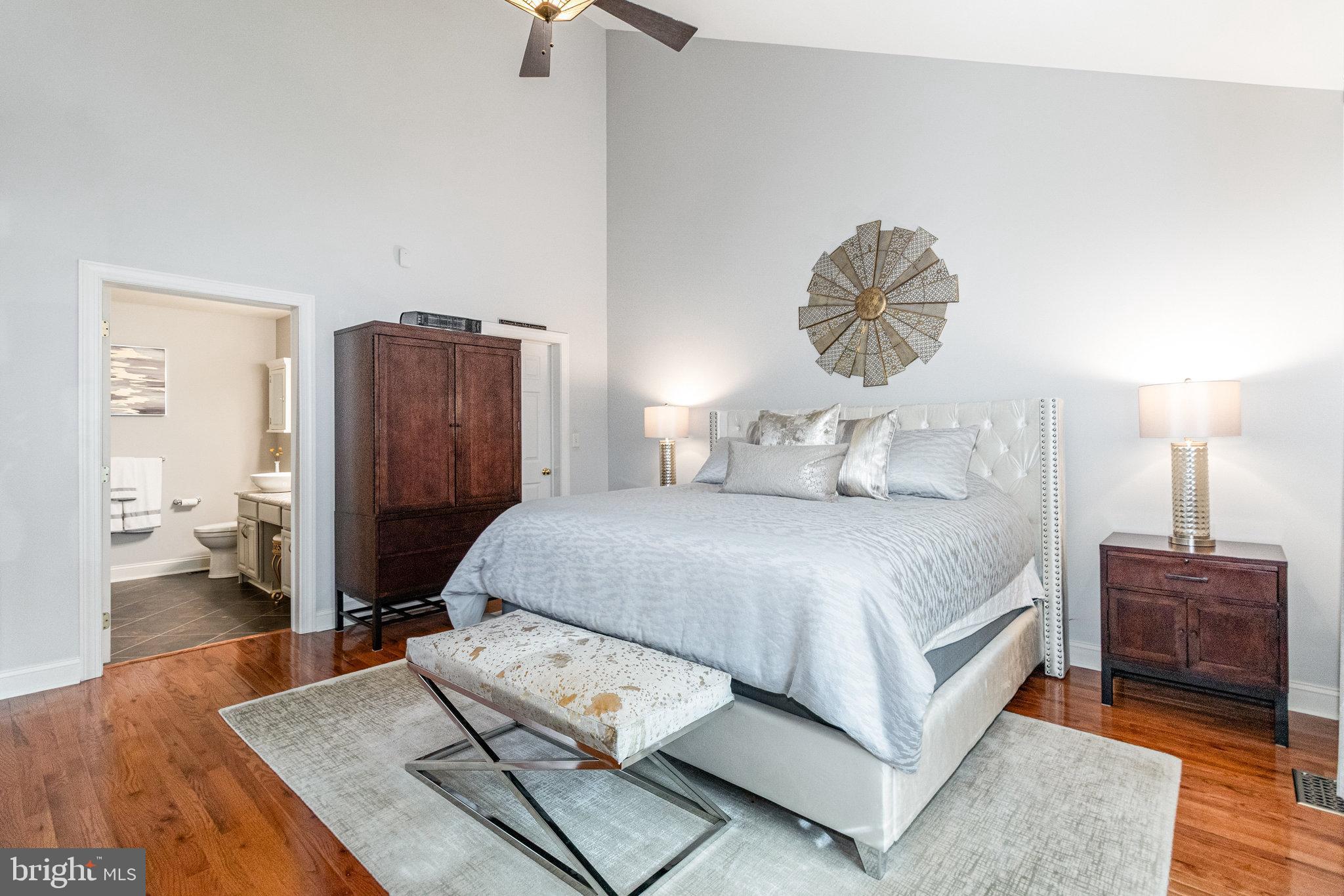 WYNDHURST MANOR - Residential