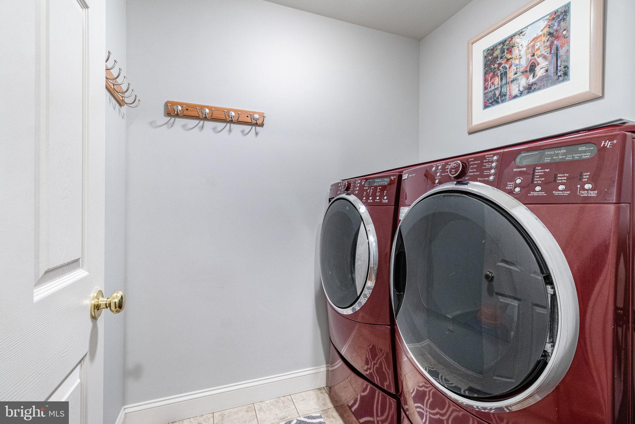 WYNDHURST MANOR - Residential