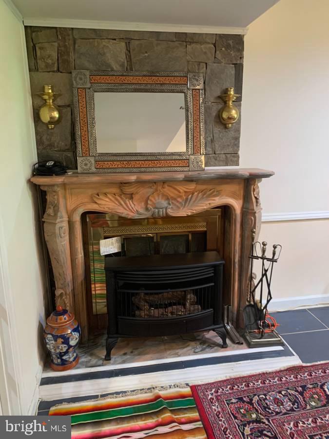 PINE RIDGE - Residential Lease