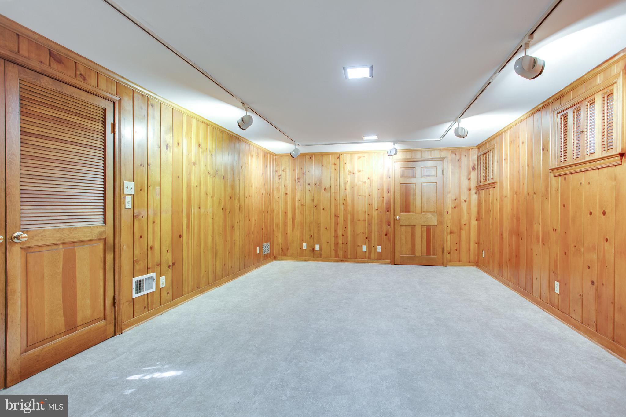 ROCK CREEK HIGHLANDS - Residential