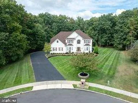 28 Kacie Lynn Court, Jackson, NJ MLS: NJOC2031852