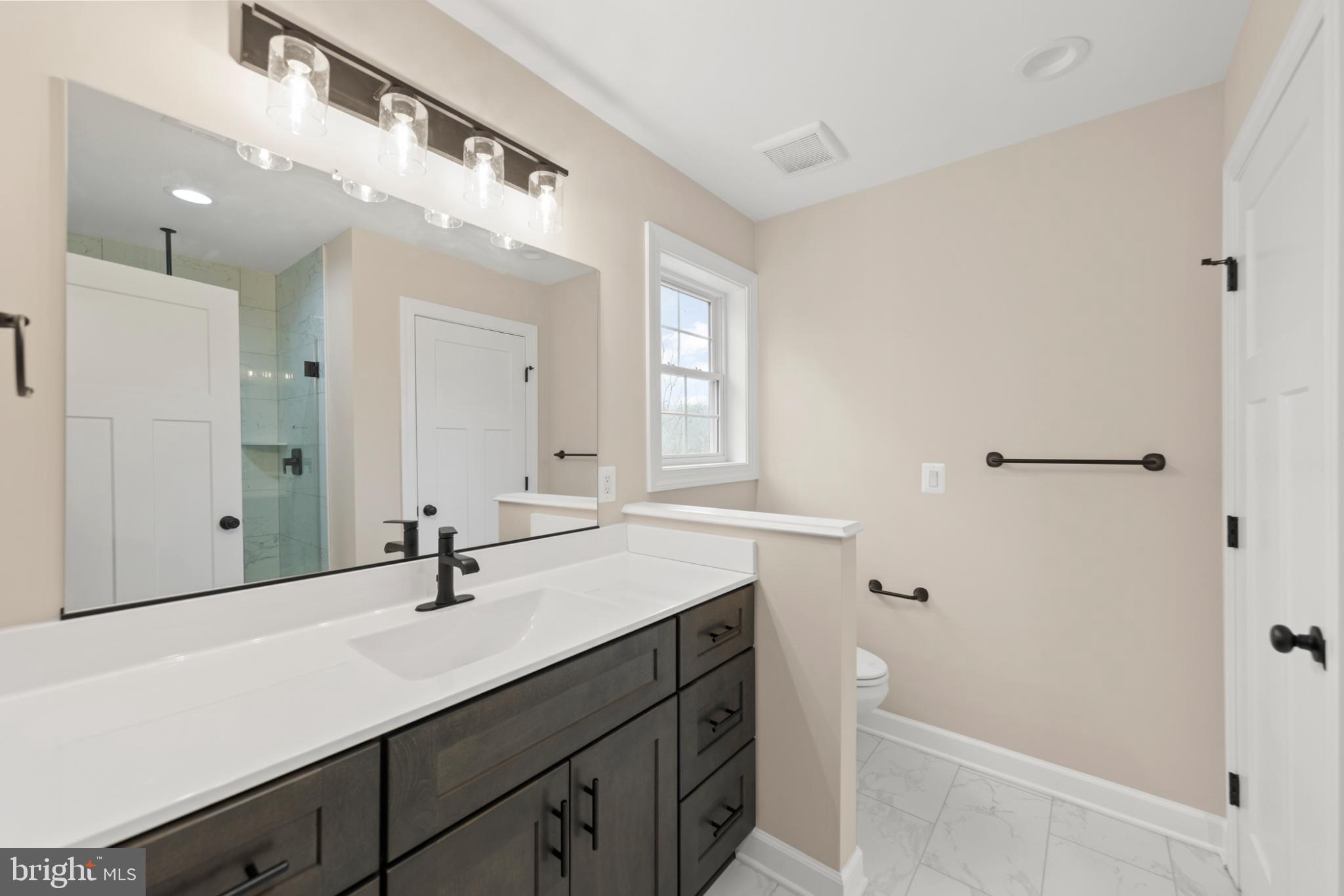 GREATLAND FARMS LAKE - Residential