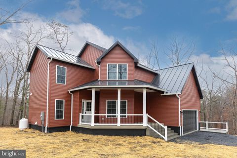 220 LAKELAND CIRCLE MIDDLETOWN VA 22645