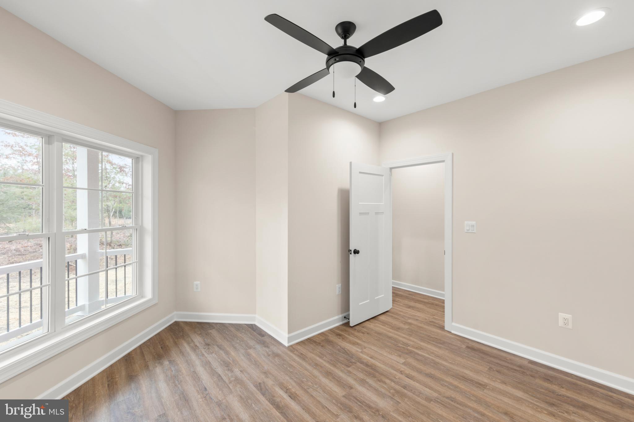 GREATLAND FARMS LAKE - Residential