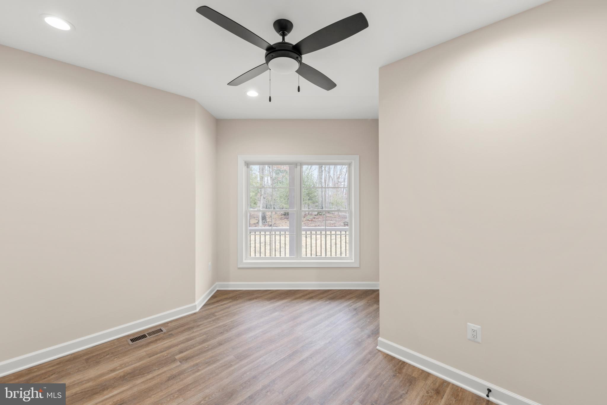 GREATLAND FARMS LAKE - Residential