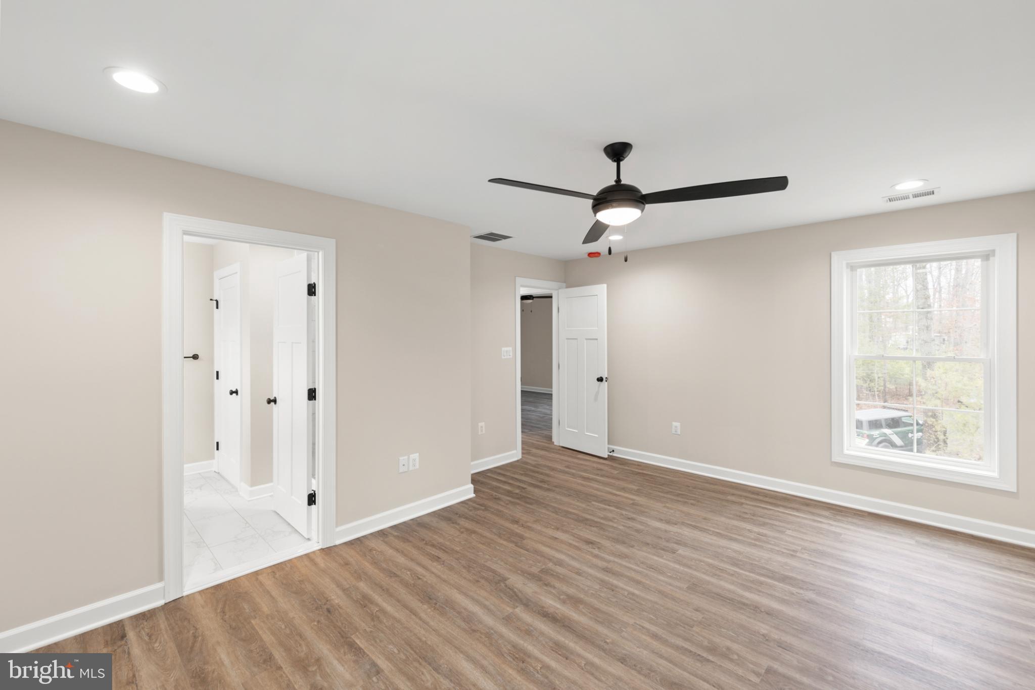 GREATLAND FARMS LAKE - Residential