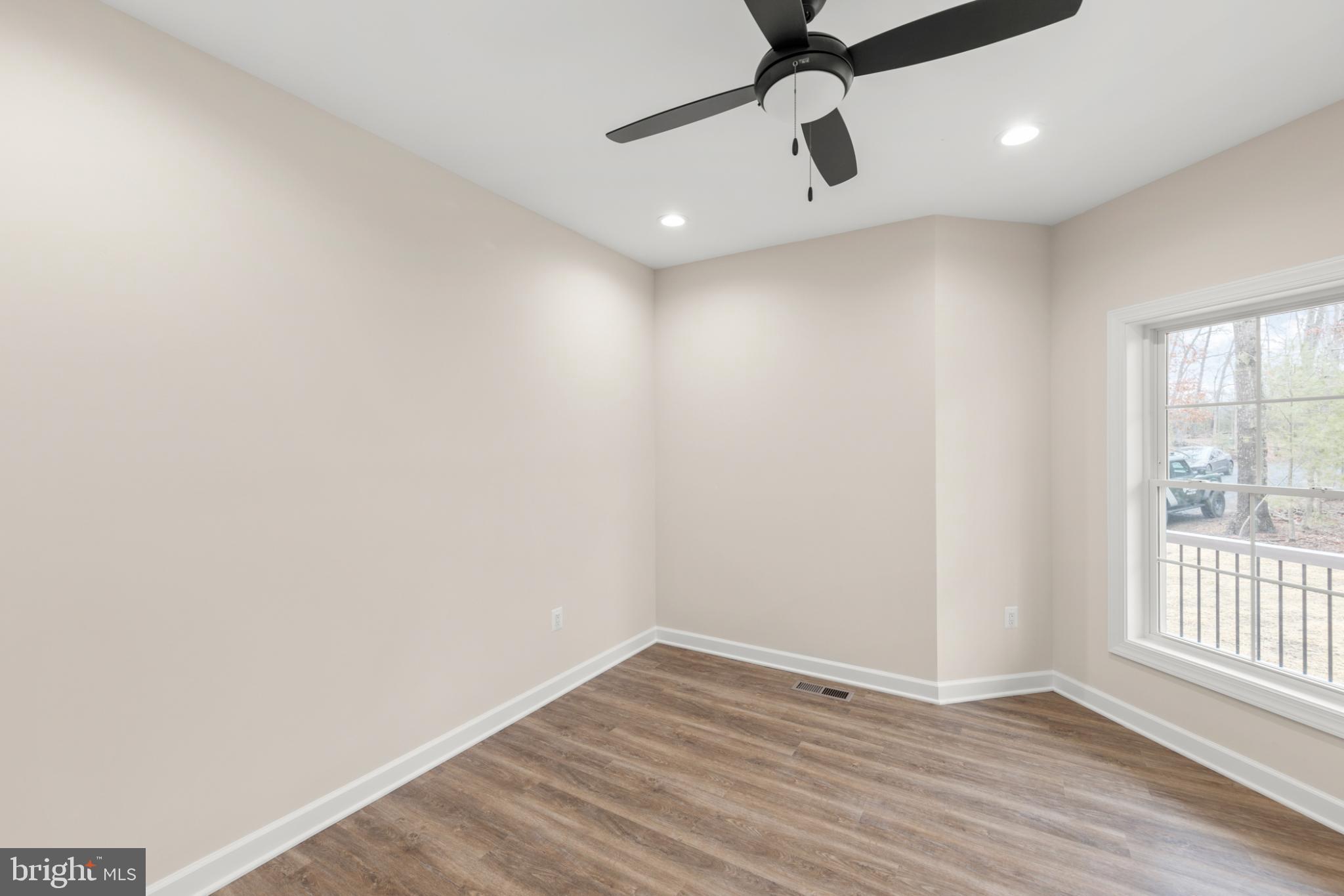 GREATLAND FARMS LAKE - Residential