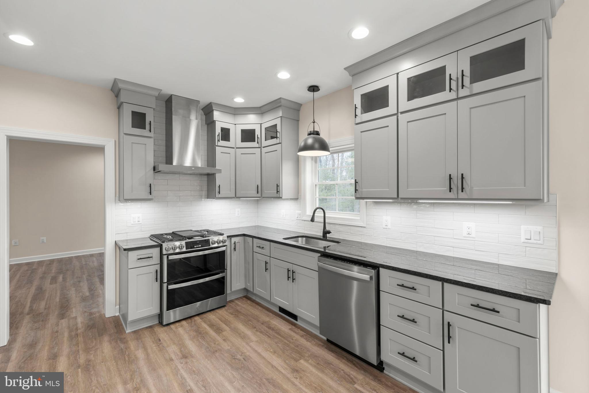 GREATLAND FARMS LAKE - Residential