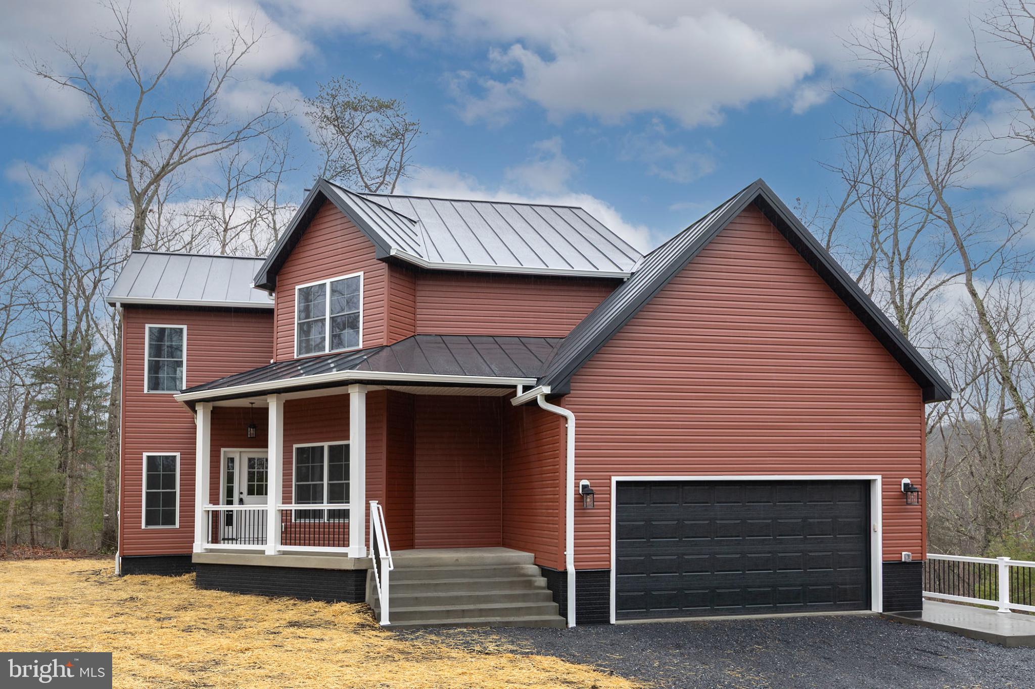 GREATLAND FARMS LAKE - Residential