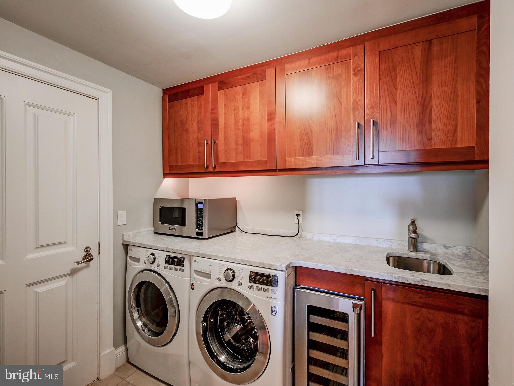 THE RITZ-CARLTON RESIDENCES - Residential Lease