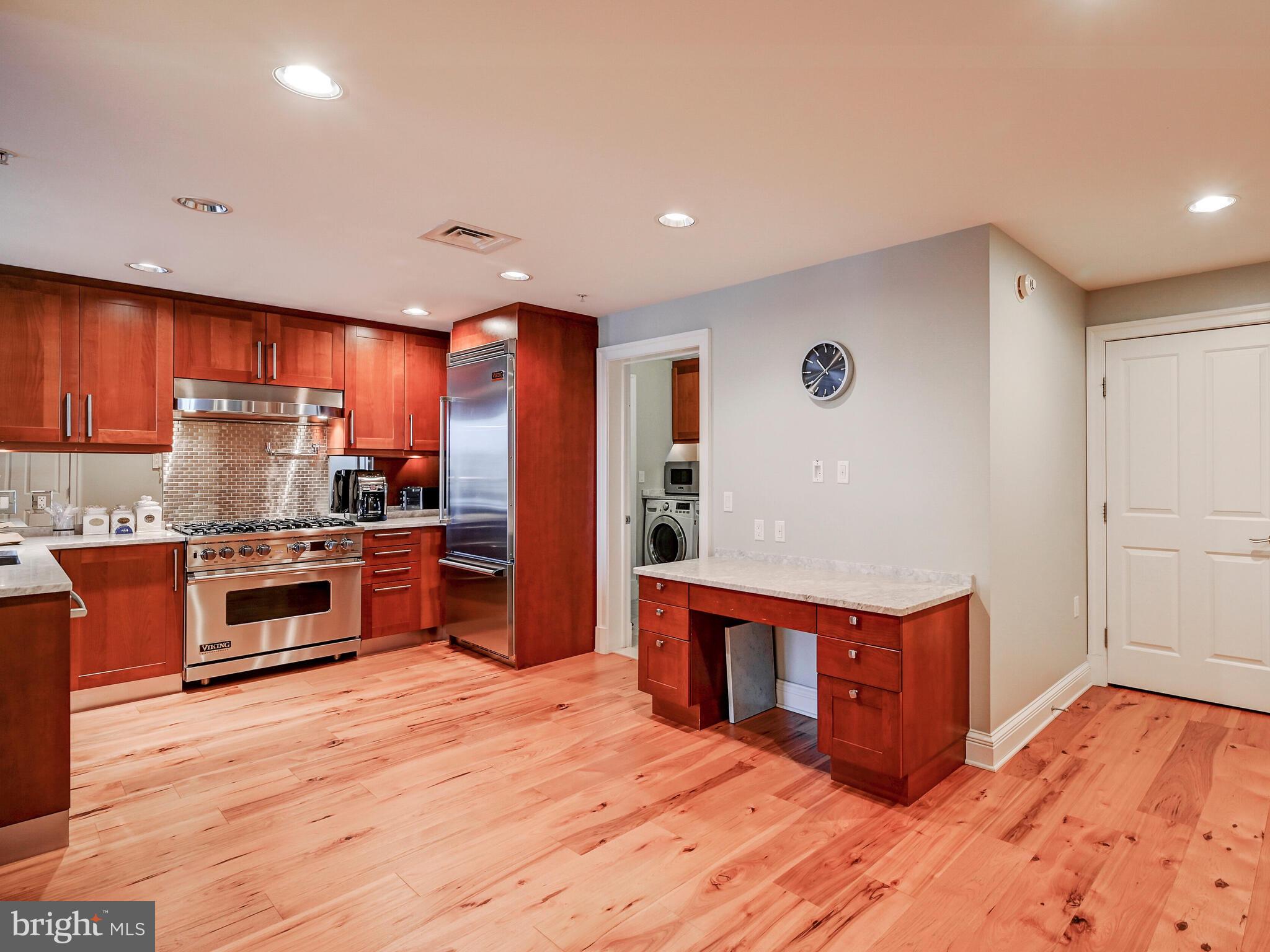 THE RITZ-CARLTON RESIDENCES - Residential Lease