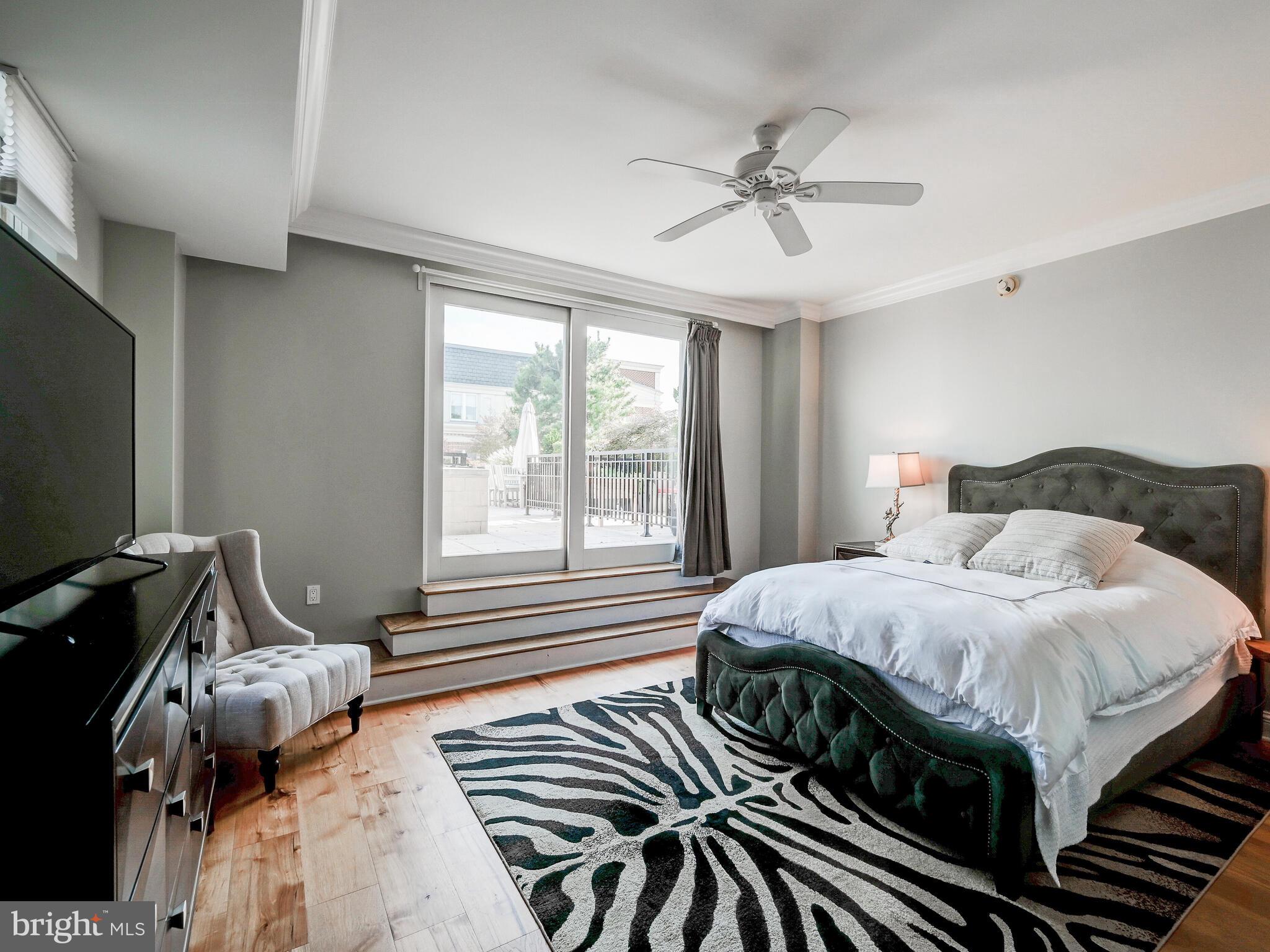 THE RITZ-CARLTON RESIDENCES - Residential Lease