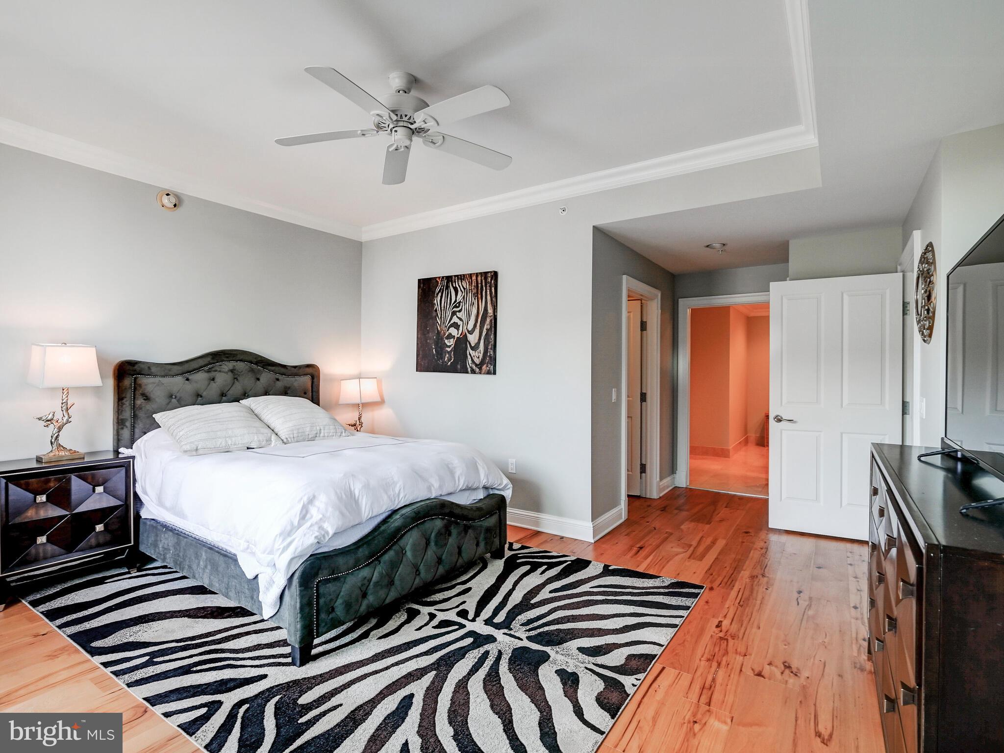 THE RITZ-CARLTON RESIDENCES - Residential Lease