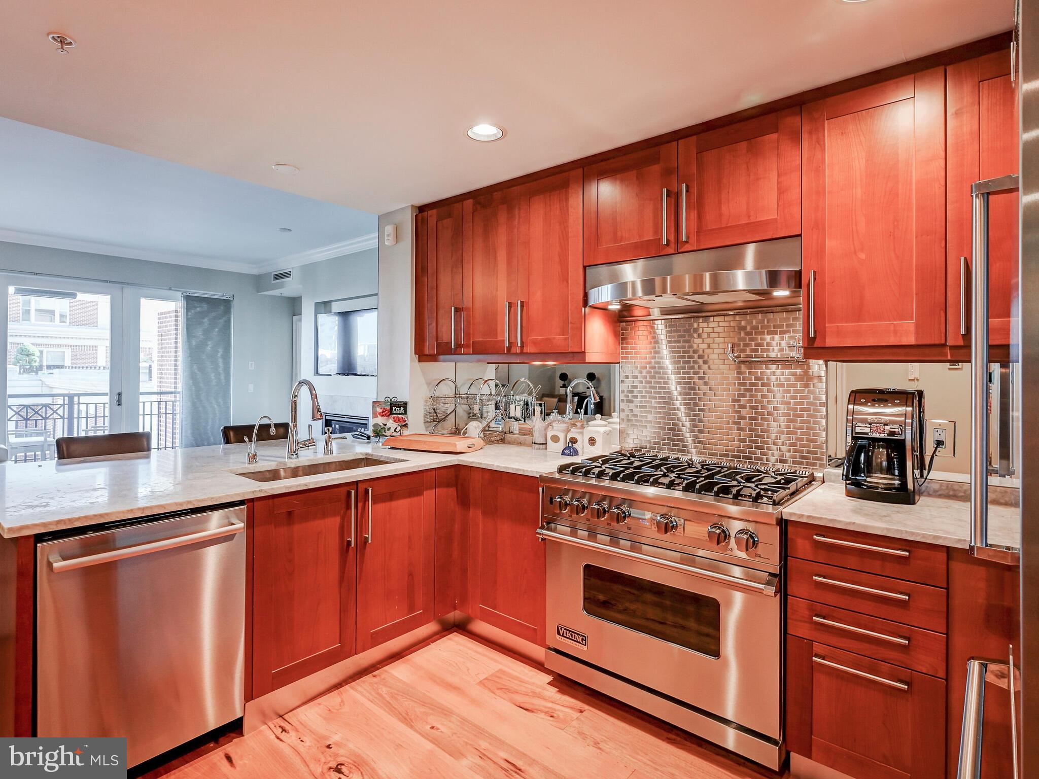 THE RITZ-CARLTON RESIDENCES - Residential Lease