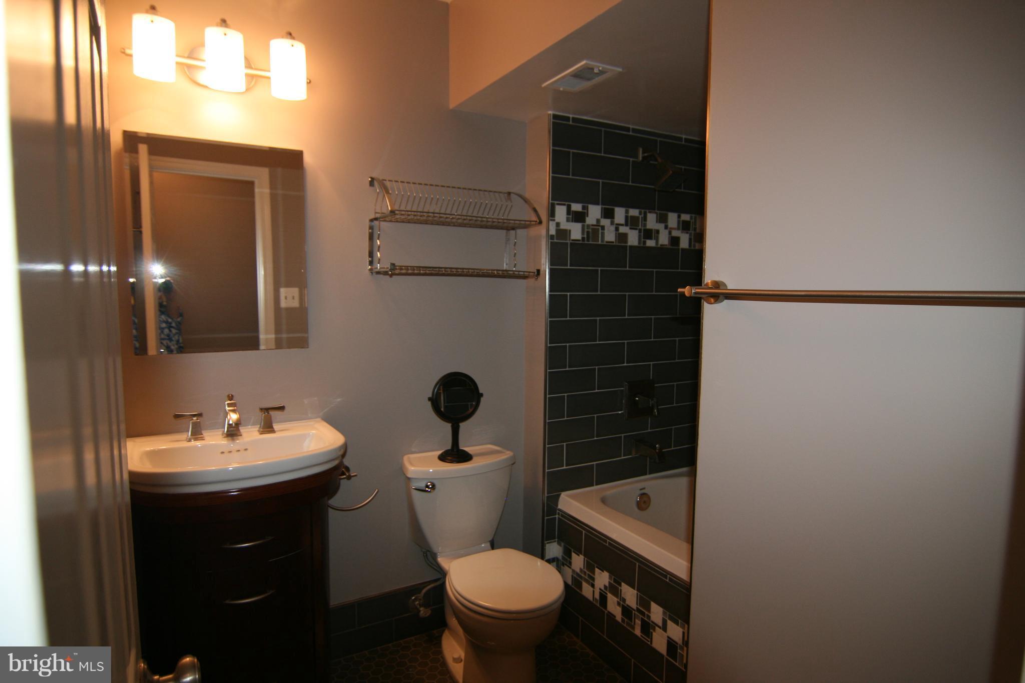 WATERFORD - Residential Lease