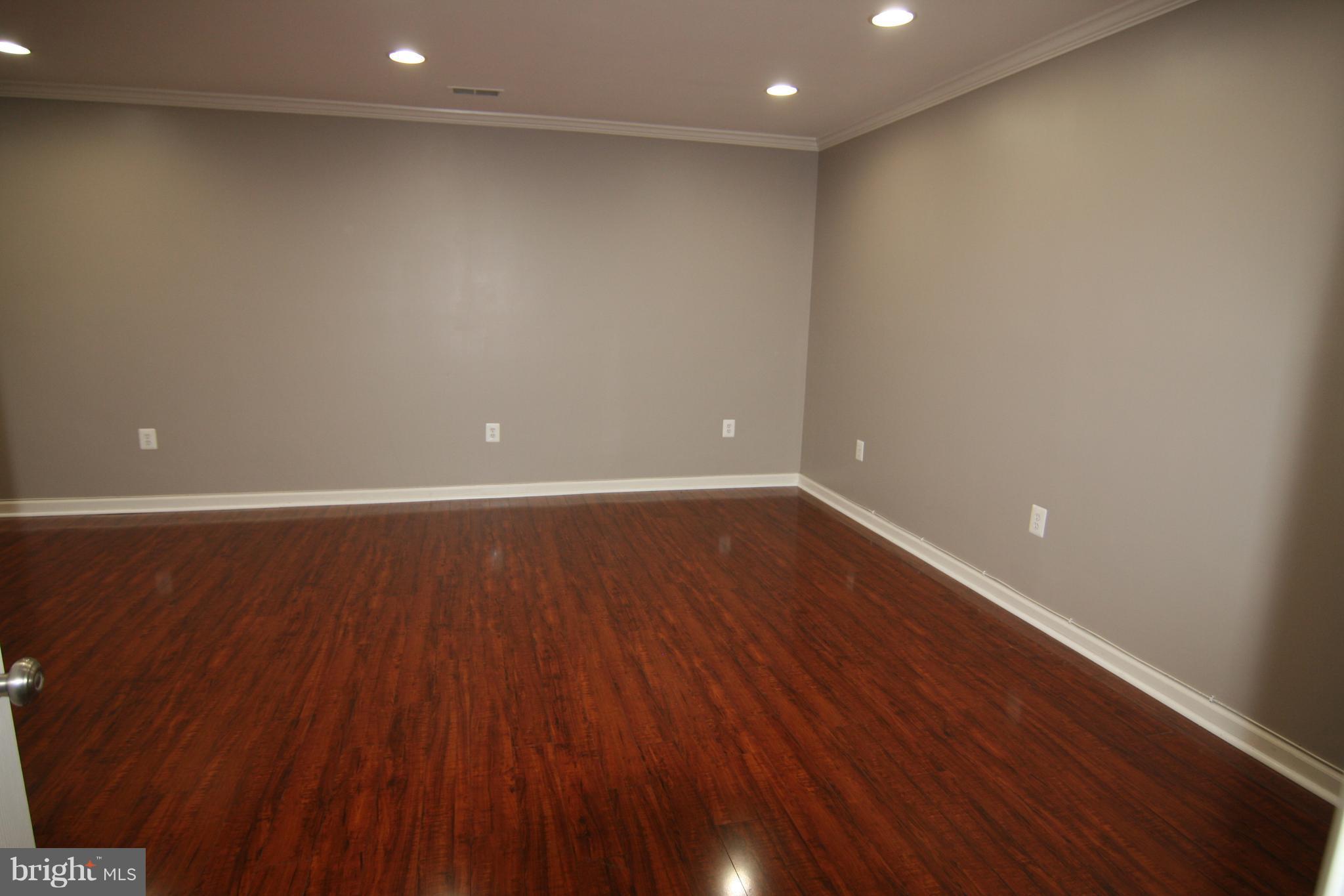 WATERFORD - Residential Lease