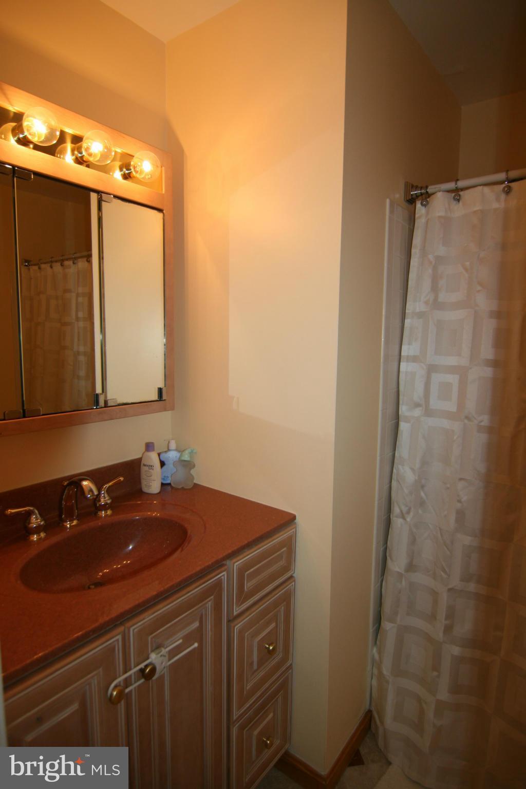 WATERFORD - Residential Lease