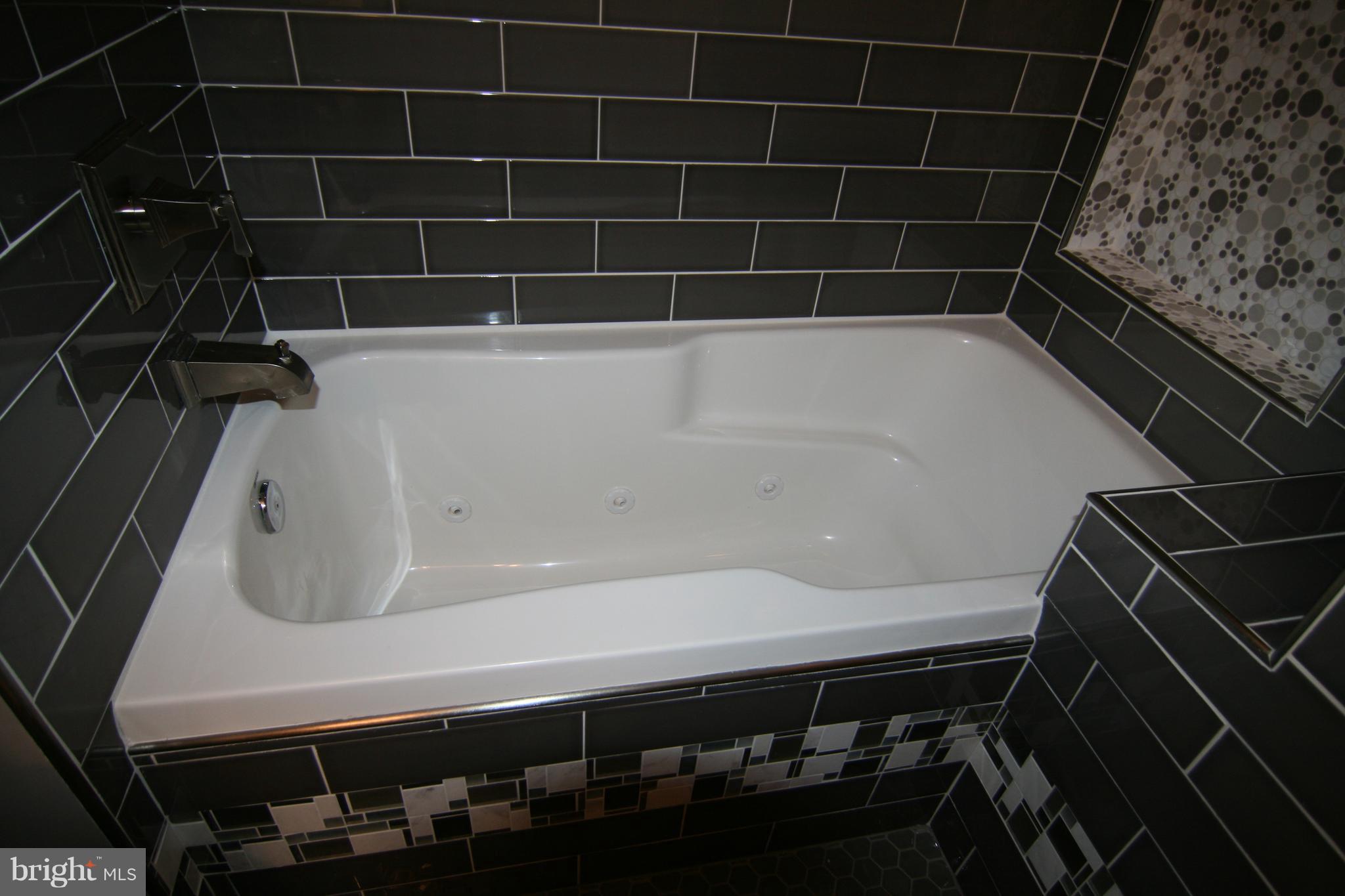 WATERFORD - Residential Lease