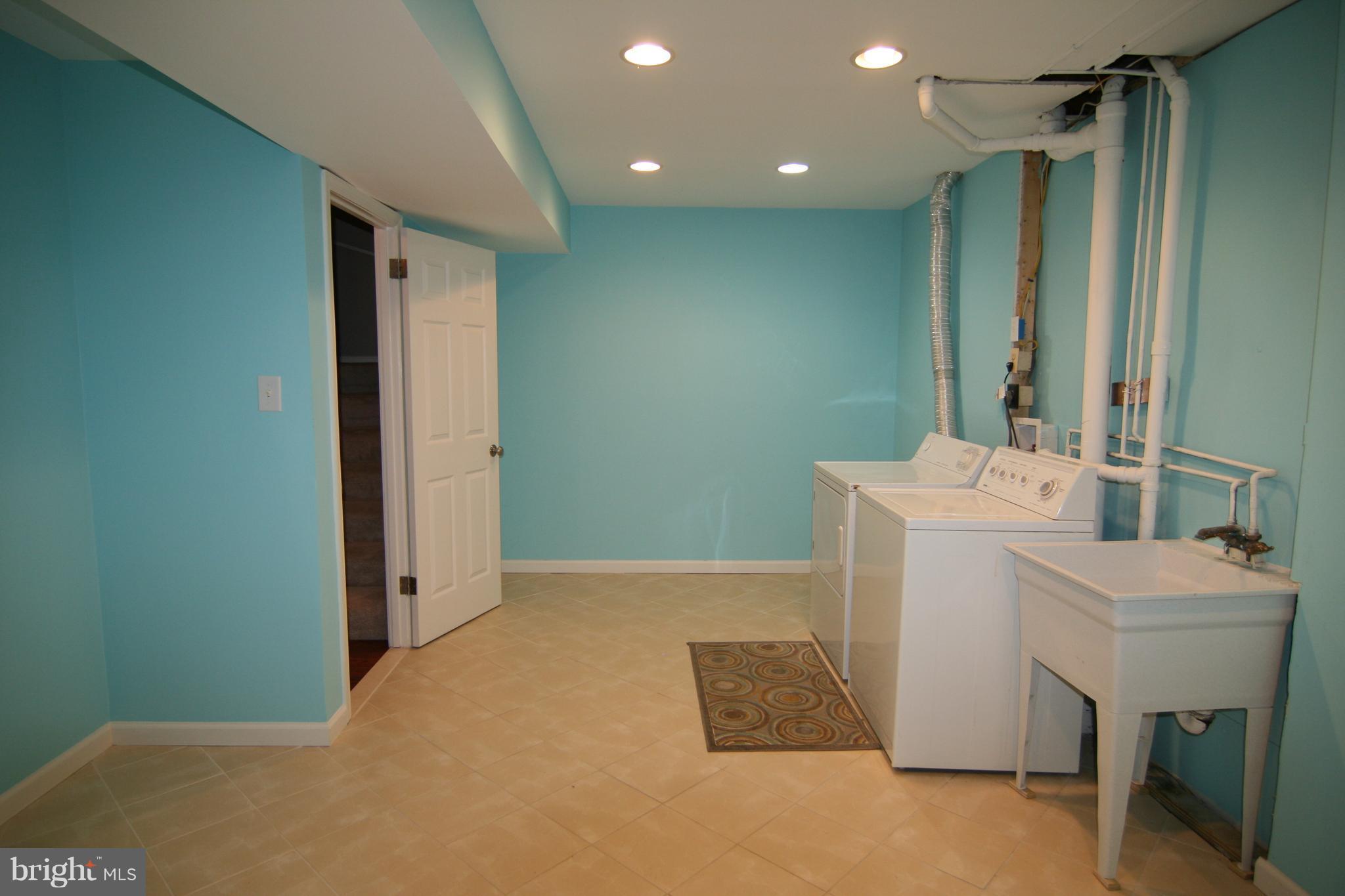 WATERFORD - Residential Lease