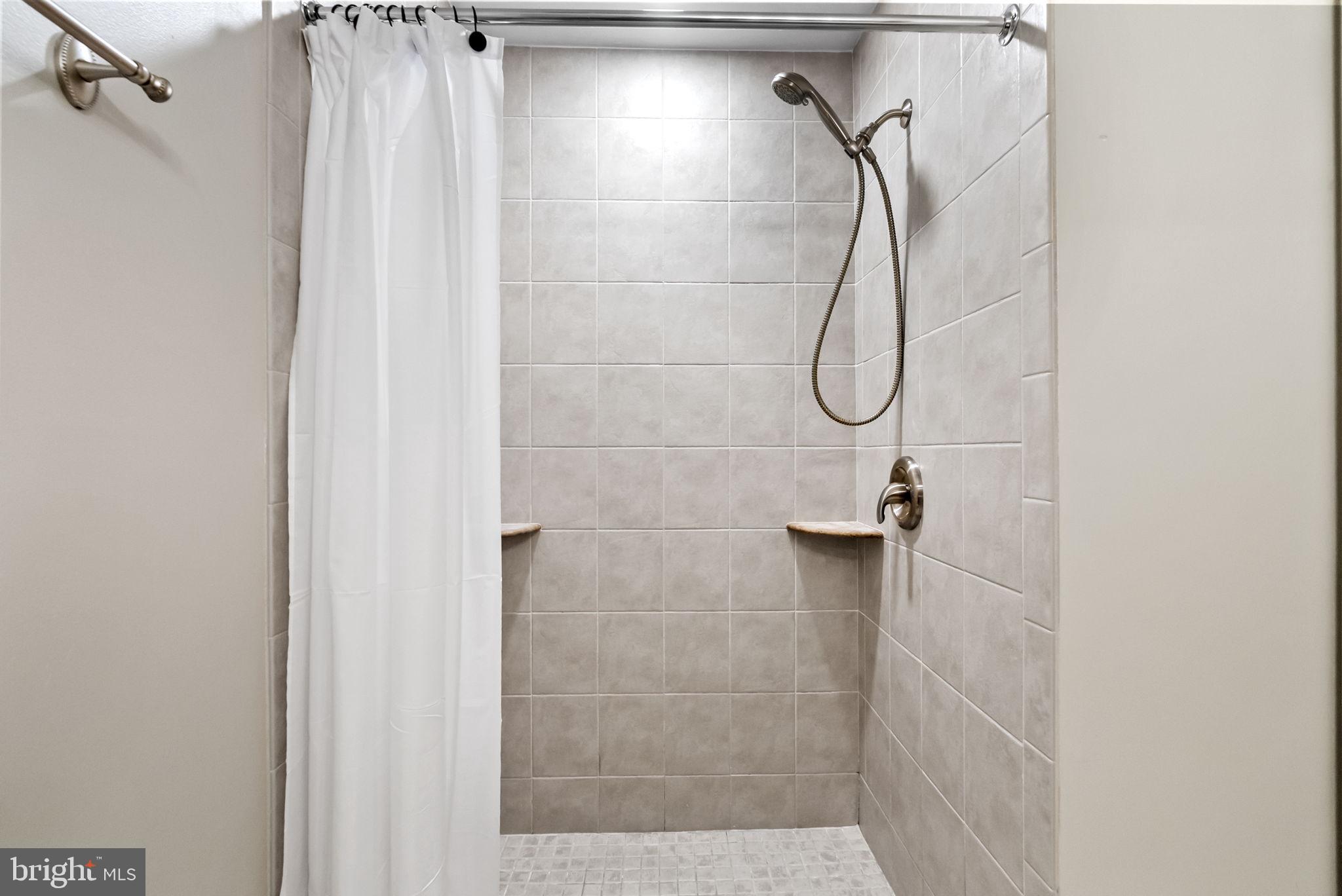 SPRINGHILL FARM - Residential