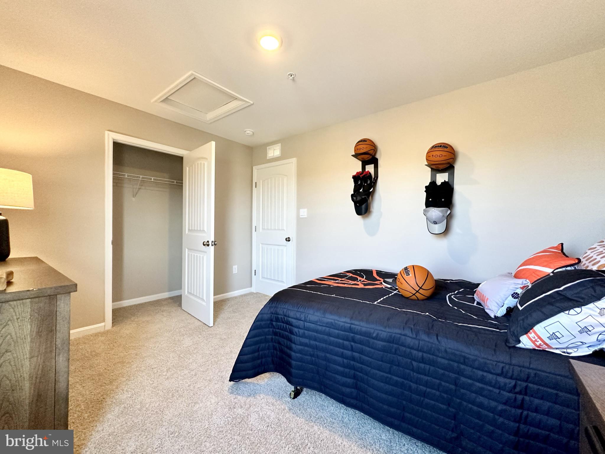 THE GRANARY AT DRAPER FARM - Residential