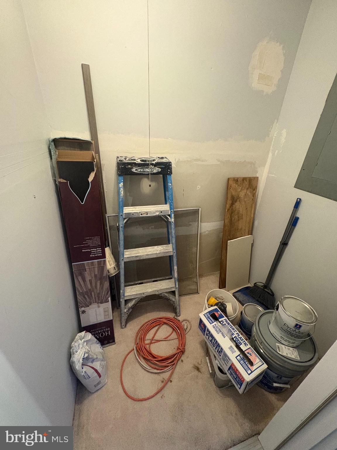 FOX CHAPEL AT TUDOR KNOLLS - Residential