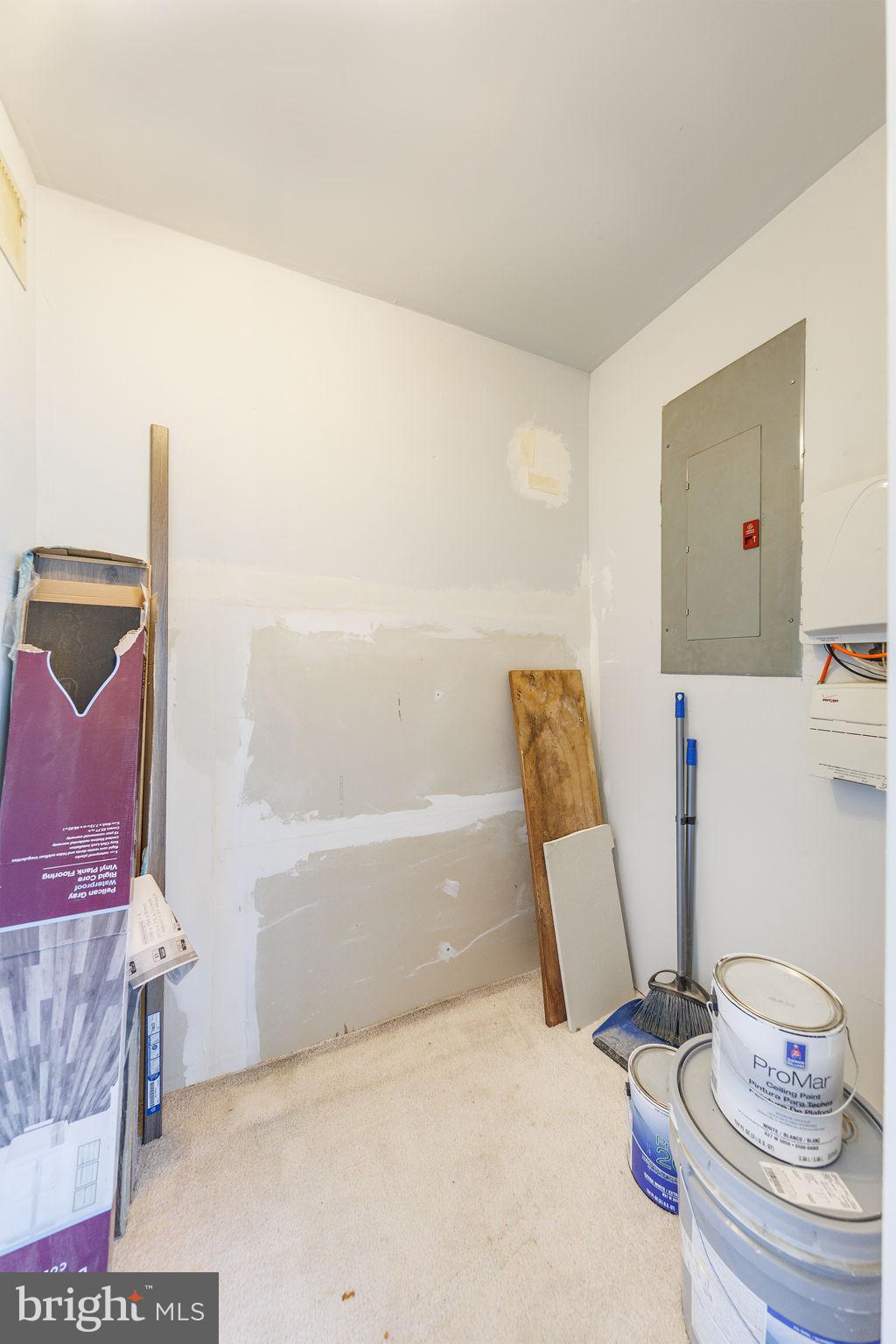 FOX CHAPEL AT TUDOR KNOLLS - Residential