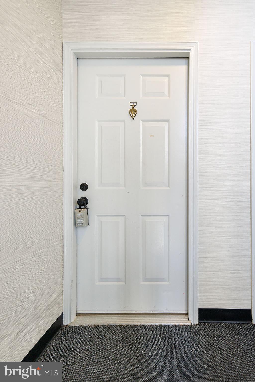 FOX CHAPEL AT TUDOR KNOLLS - Residential