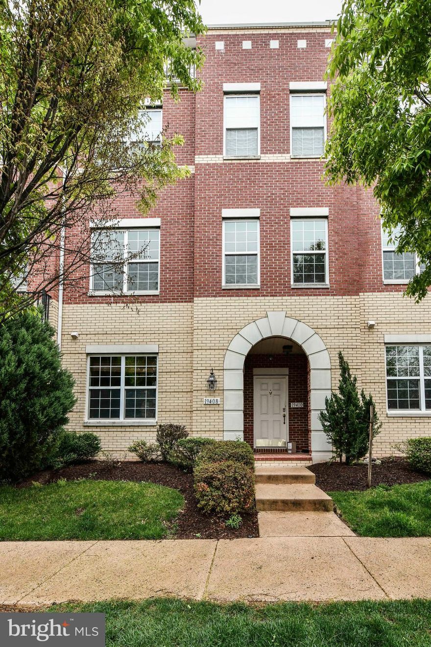 Charming & Updated Lansdowne Town Center 3-bedroom, 2.5-bathroom townhome condo  hybrid with a 1 car garage*Main level features hardwood floors, neutral paint tones, crown molding trim & recessed lighting*Bright & open living rom with ceiling fan leads to kitchen with granite counters, complimentary tiled backsplash & black appliances with walk-in pantry & door leading to 1-car garage*Upper level features large primary bedroom with crown molding, two walk in closets, ceiling fan, French patio doors leading to private balcony & large ensuite full bathroom with soaking tub, separate shower & granite vanity *Two additional nicely sized bedrooms share second full bathroom with laundry conveniently on bedroom level*Enjoy the lifestyle that living in the Lansdowne Town Center allows*Less than 1 miles & within walking distance to shopping, dining, including Harris Teeter, Panera Bread, Starbucks, Chick-fil-A, CVS Pharmacy, Shell Gas station & many other stores and restaurants*The Harper Clubhouse features an exercise gym, yoga studio & outdoor swimming pool is right around the corner from the home*There are many walking & jogging paths, pocket parks & playgrounds throughout the community, even a dog park next to the ponds, as well as top rated schools*Available NOW*