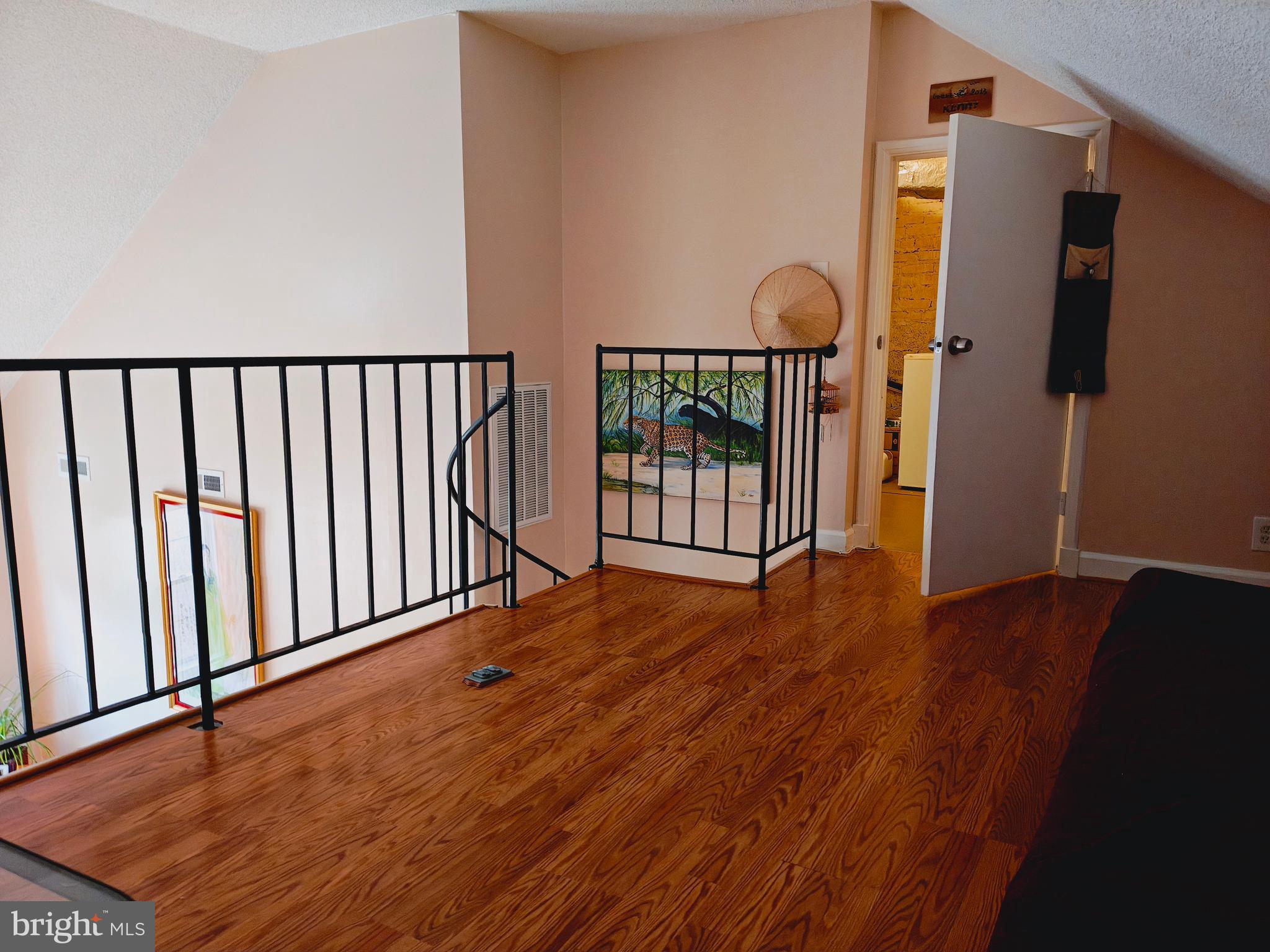 SHIRLINGTON - Residential