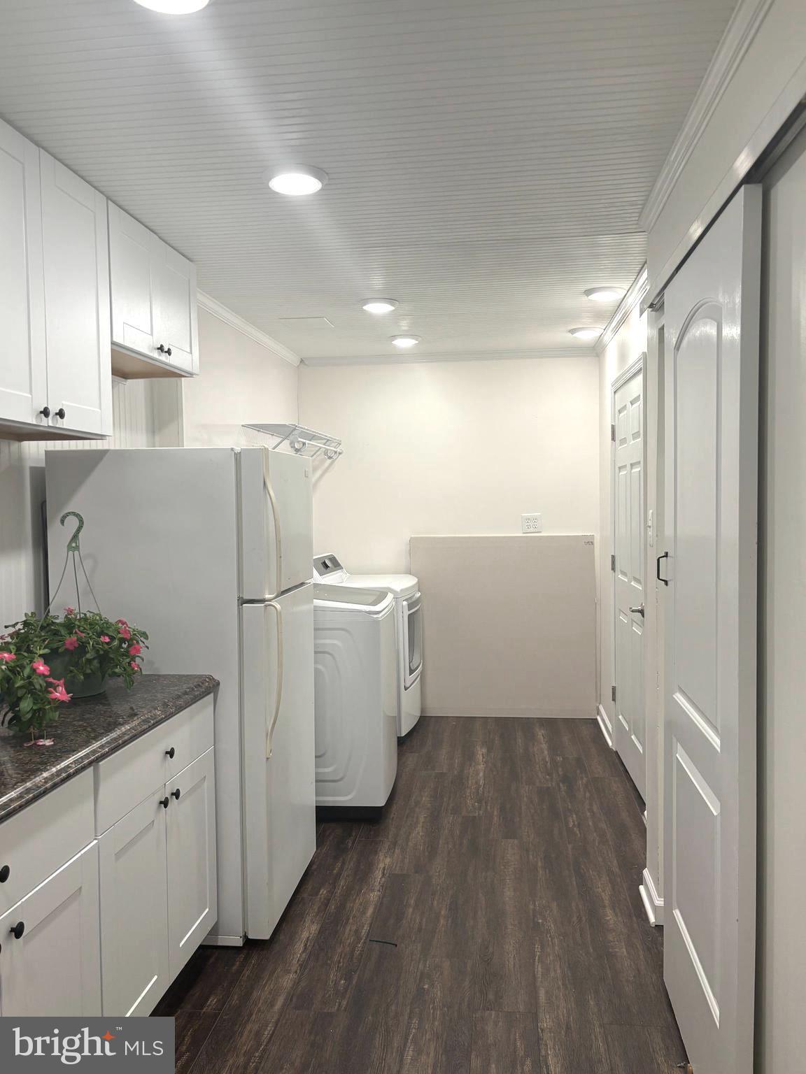 LAKE RIDGE - Residential